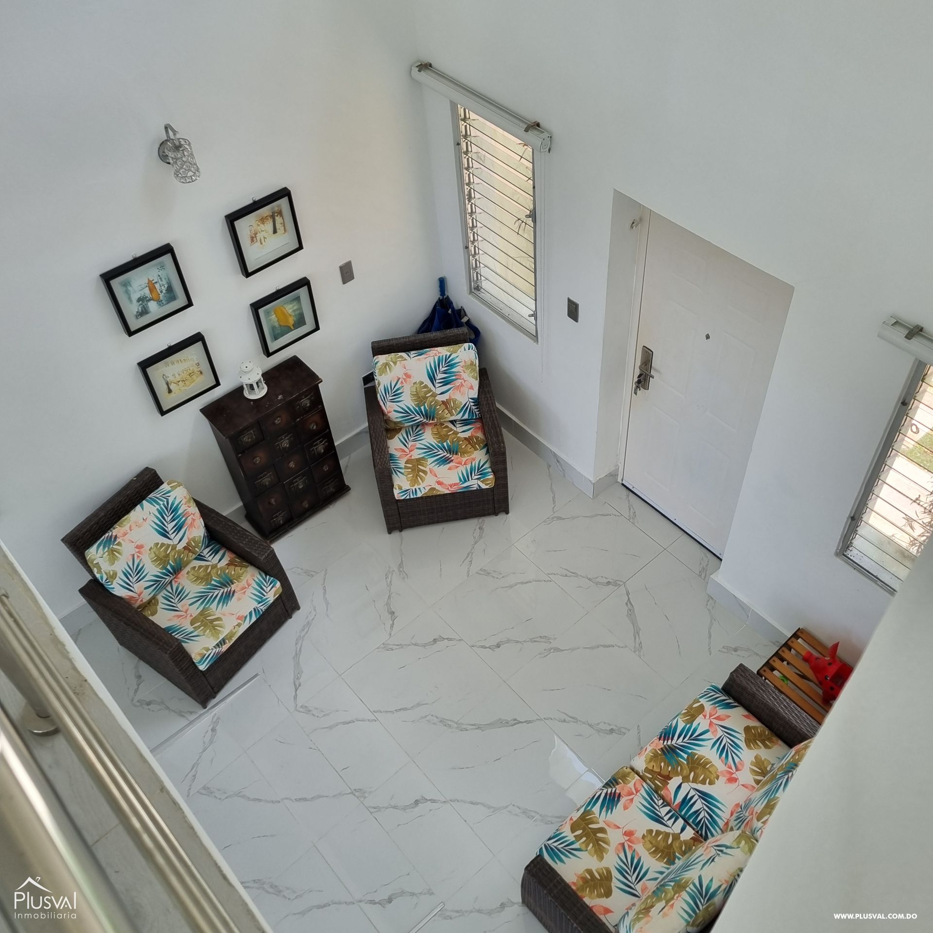 Villa de Tres Niveles en La Colonia, San Cristobal 365608