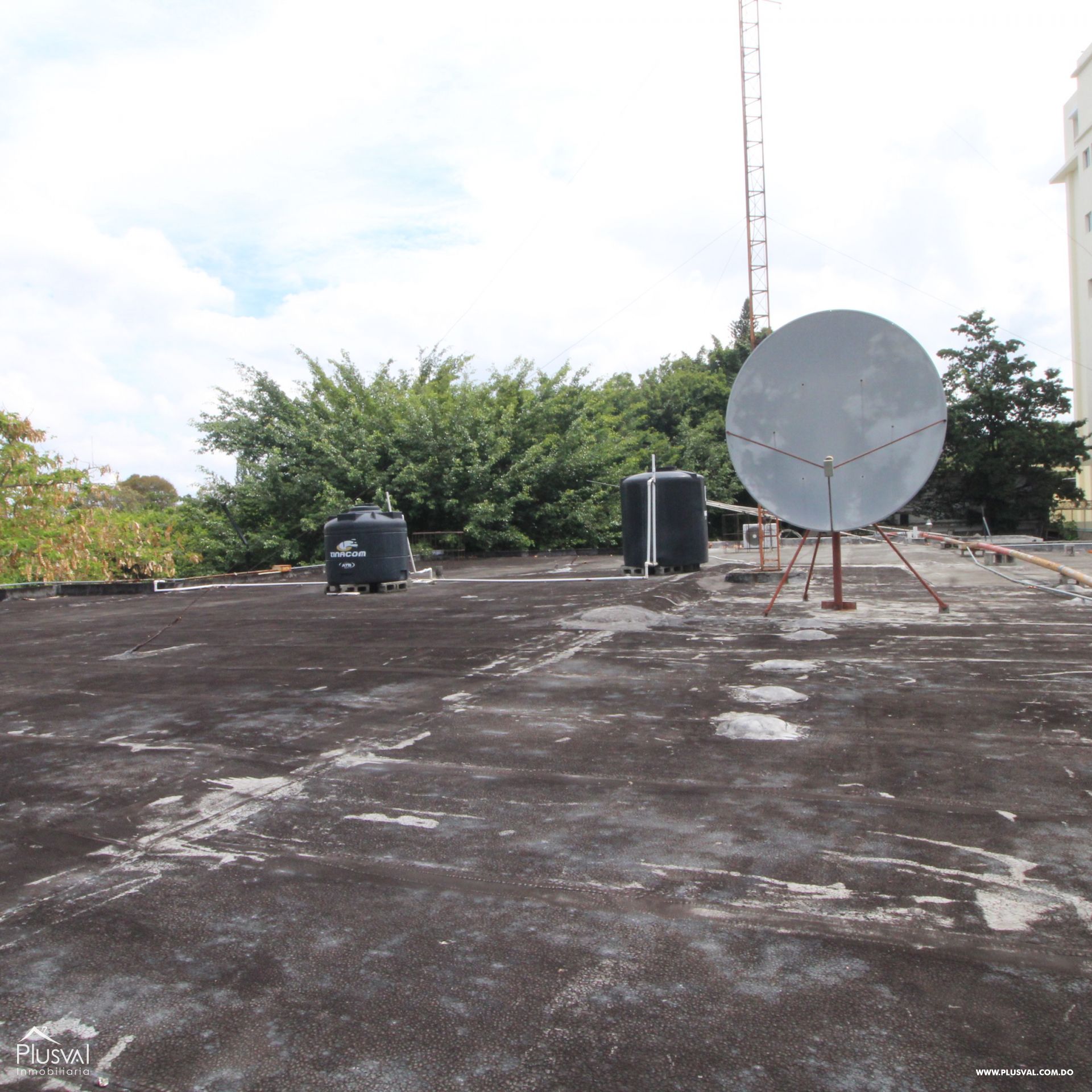 Amplio terreno en venta  ubicado en la Máximo Gómez . 209990