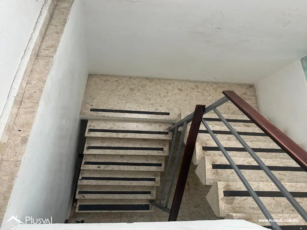 Se vende casa de dos niveles en el sector Miraflores 494863