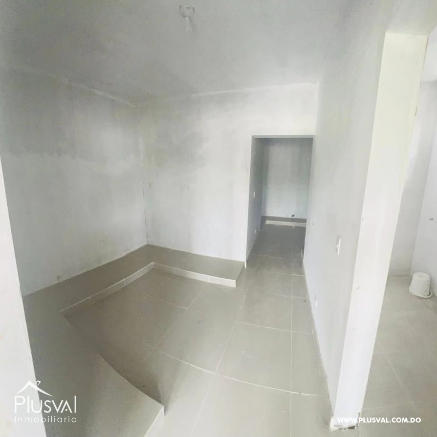 Casa familiar de 3 niveles con piscina en San Francisco de Macorís 436158