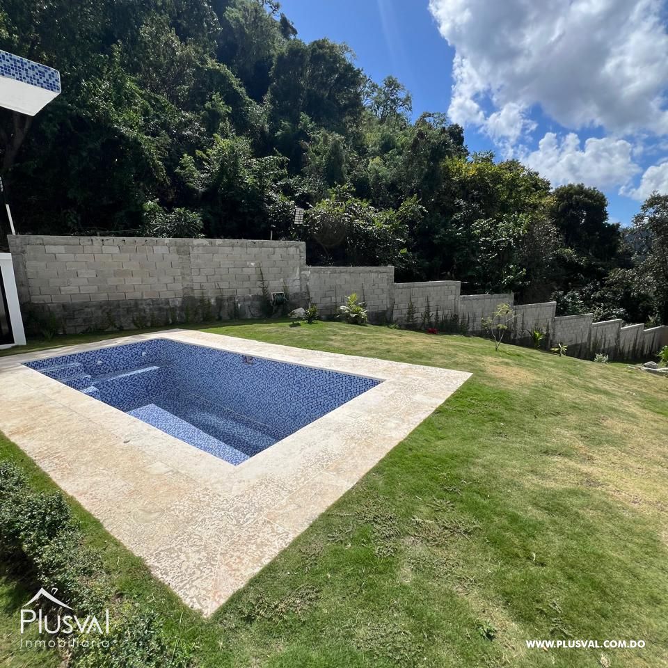 Casa de dos niveles amueblada con piscina en venta 497456