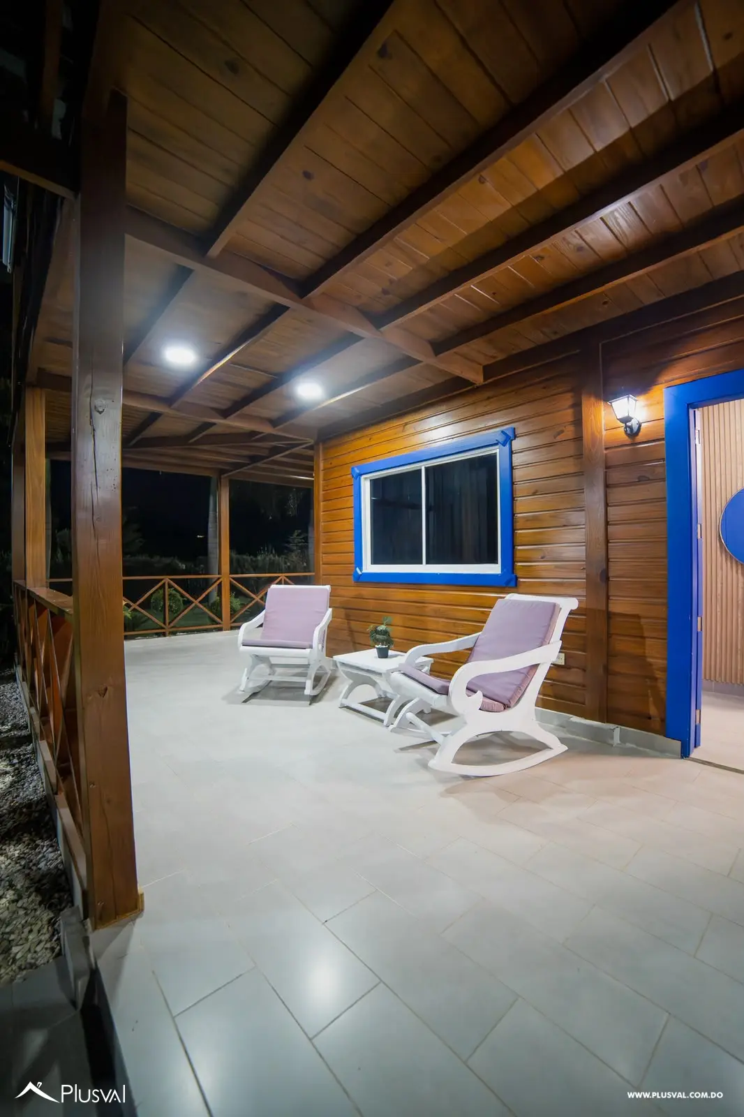 Villa tipo casa de campo en madera rodeada de naturaleza, a solo 30 minutos del Santiago Centro. 527468