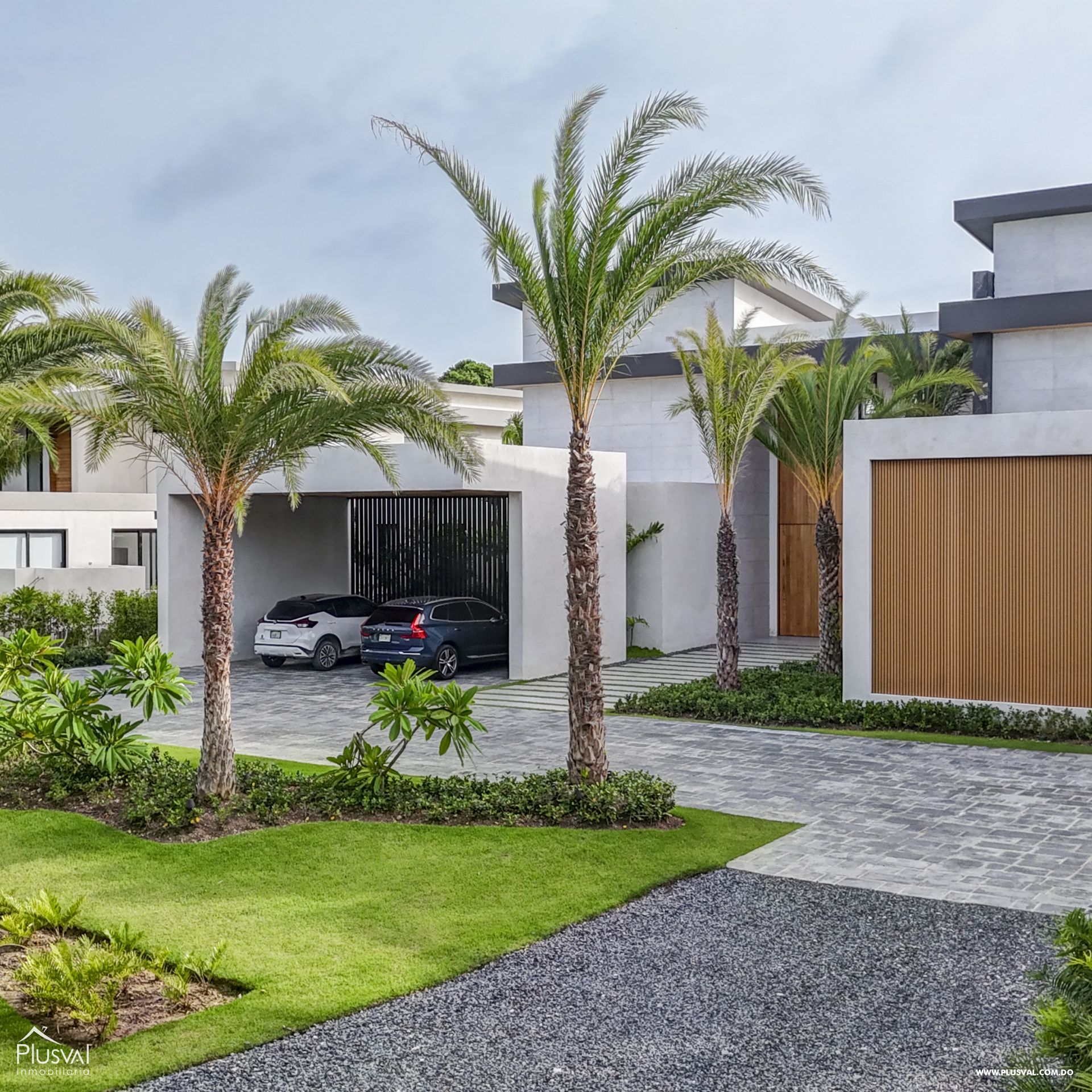 Modern Luxury Villa in Hacienda on sale, Punta Cana Resort. 370629
