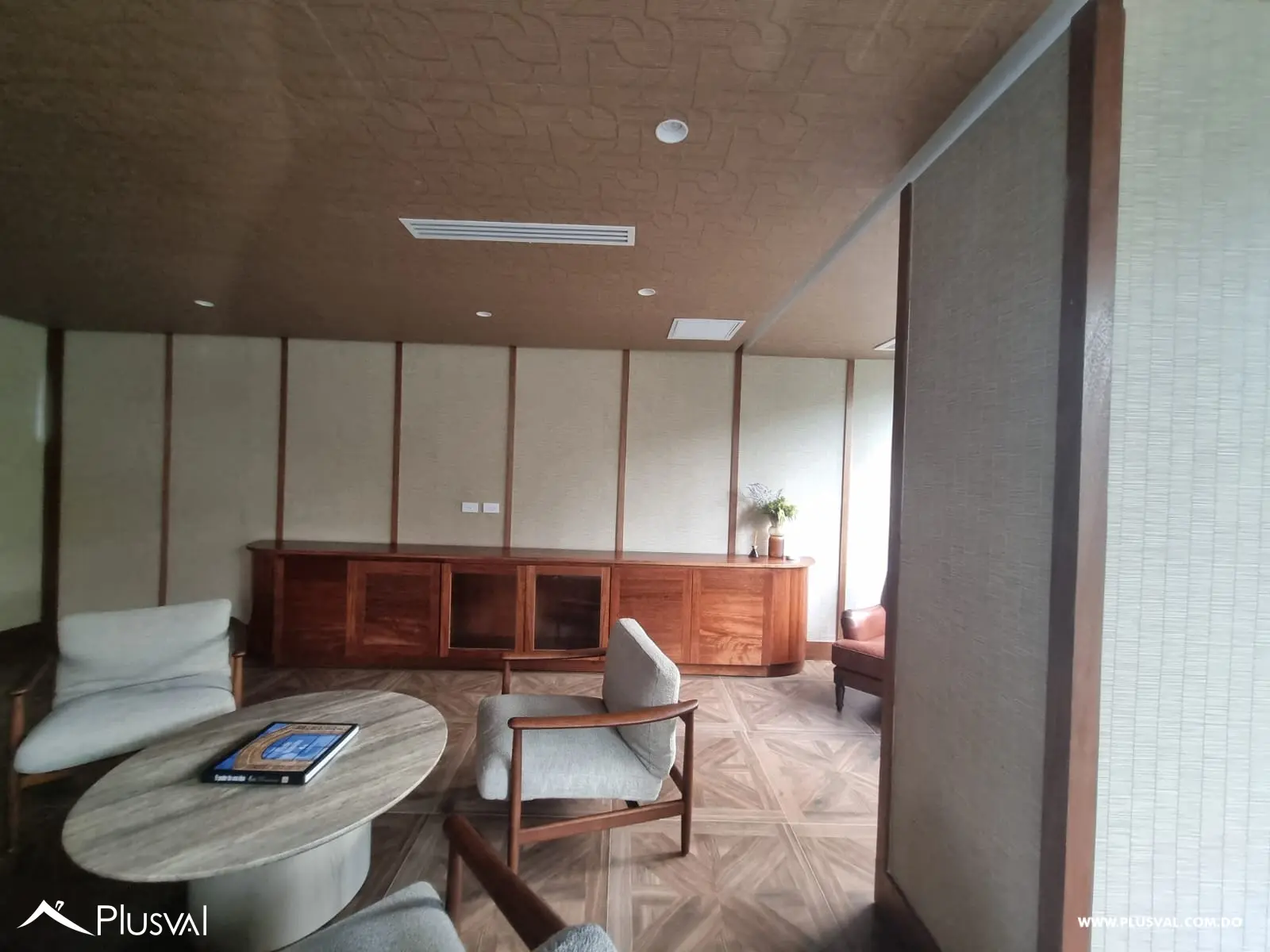 Apartamento en venta en Piantini piso 11 vista parcial al mar 504029