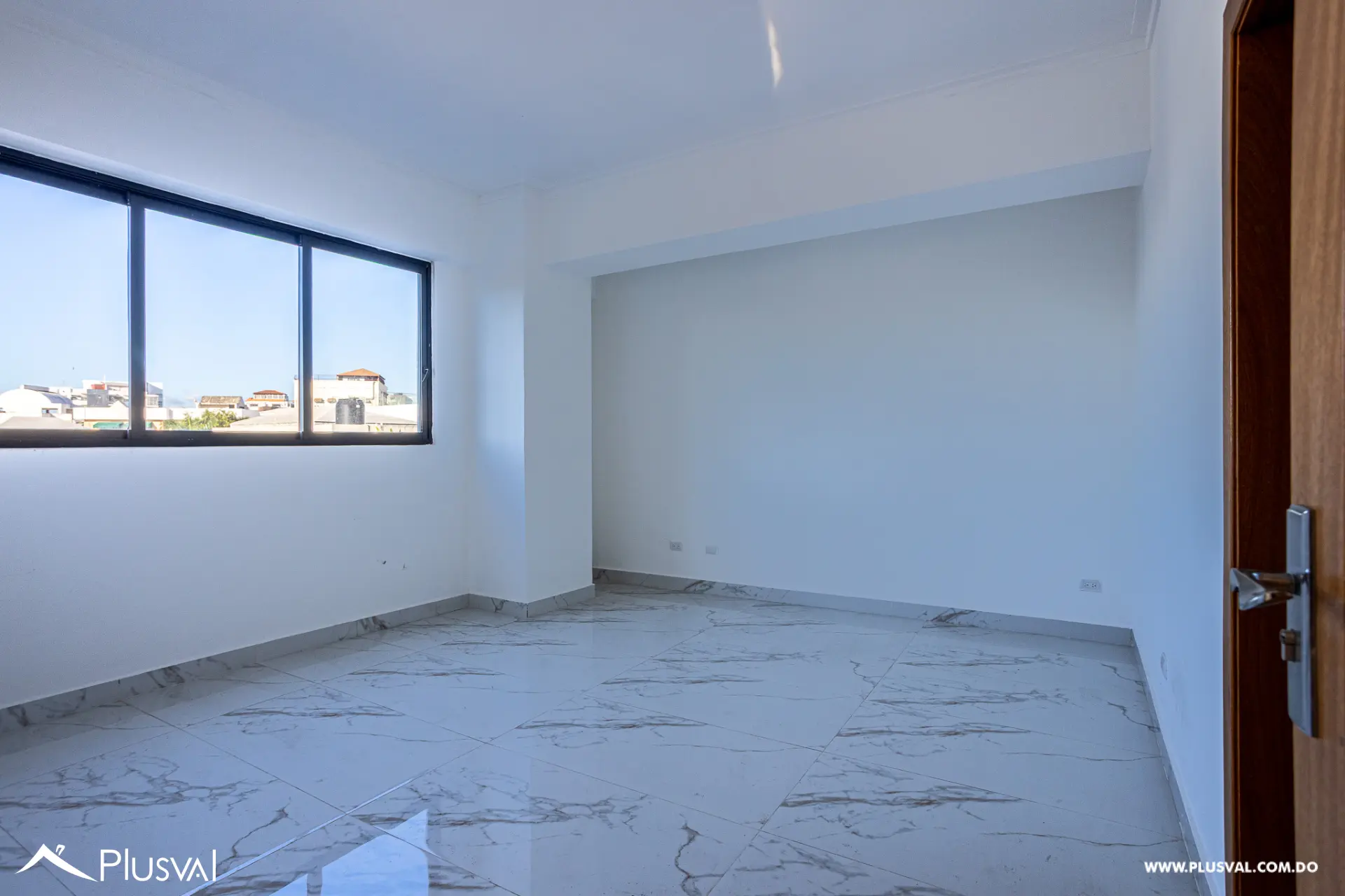 Vive en Los Cacicazgos: Apartamento de 2 Habitaciones con Área Social y 2 Parqueos 480777