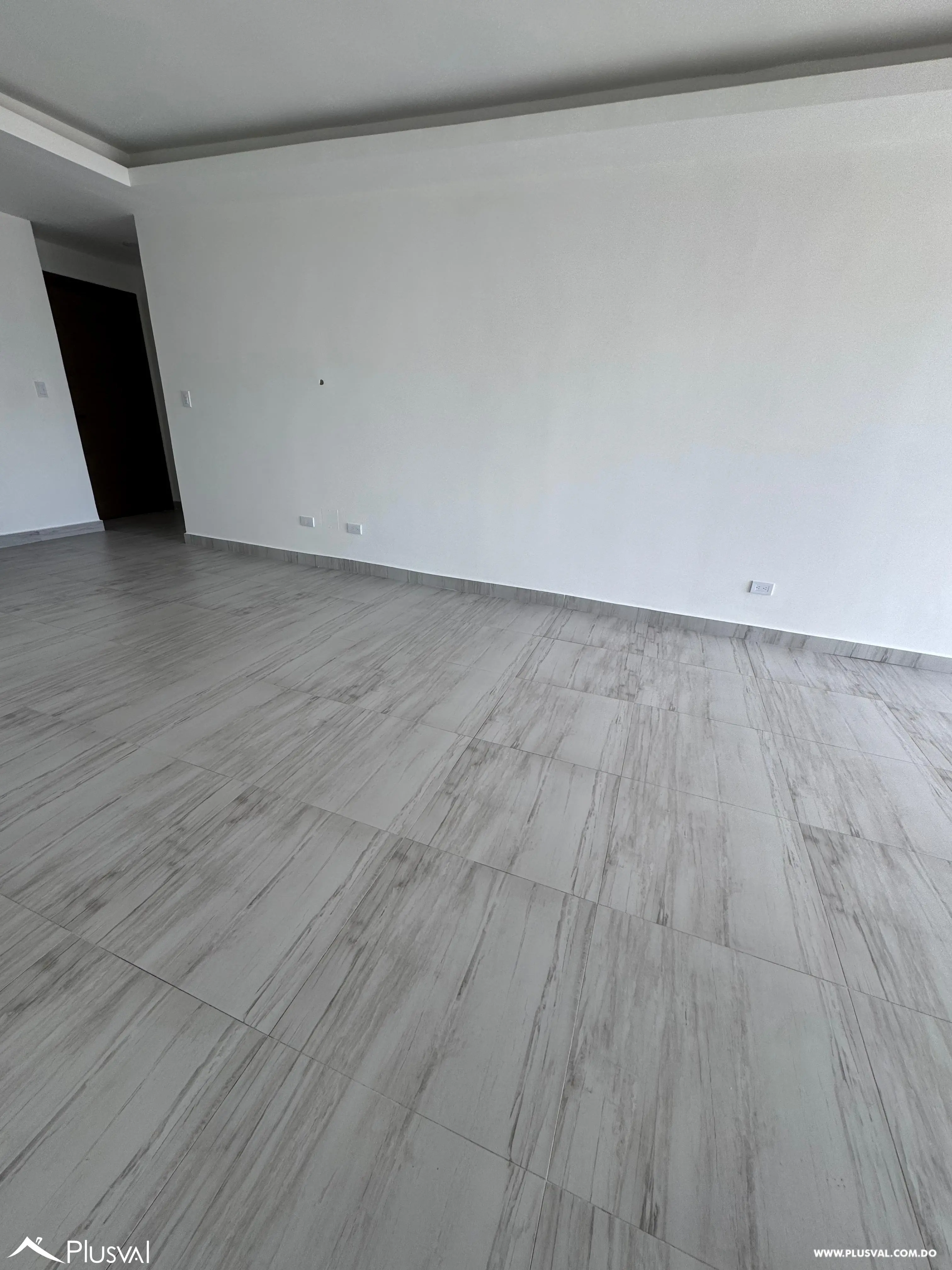 Alquiler de excelente apartamento en Evaristo Morales 466634