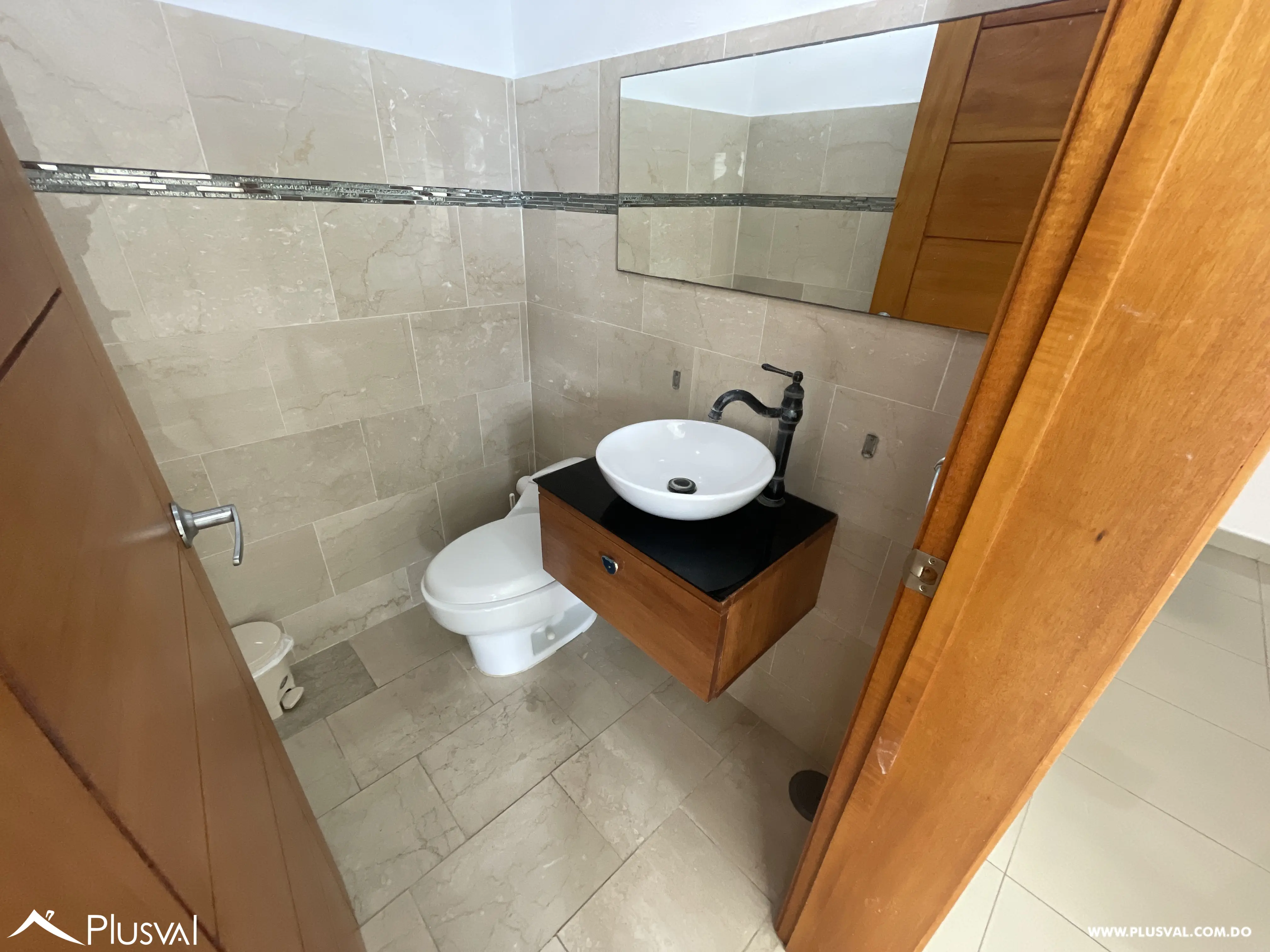 Apartamento de 3 habitaciones con vista al mar en Gazcue | 161 m² 483432