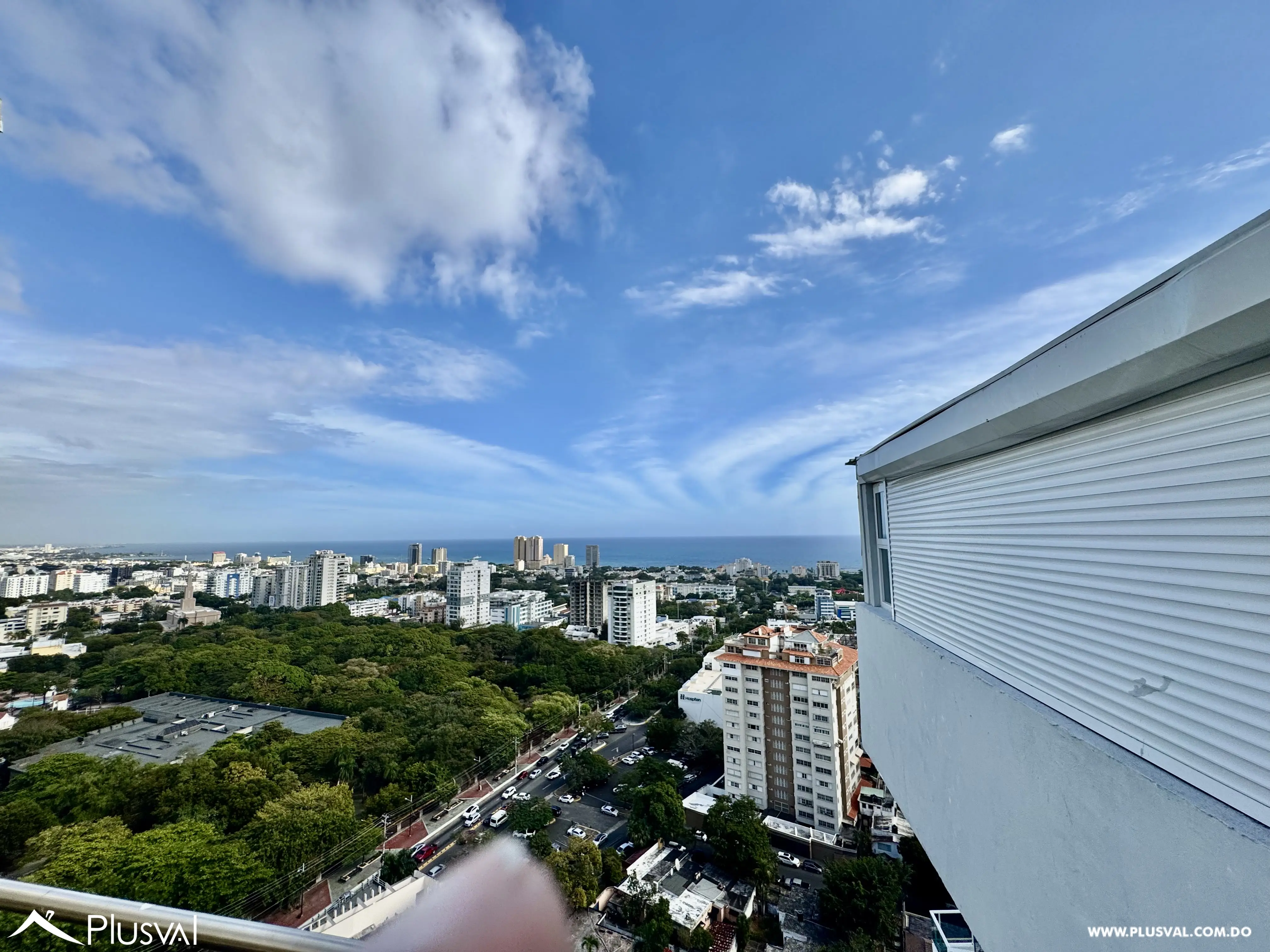 Vendo Amplio y Maravilloso Pent House en una de las Zonas mas Exclusivas de La Esperilla 490619