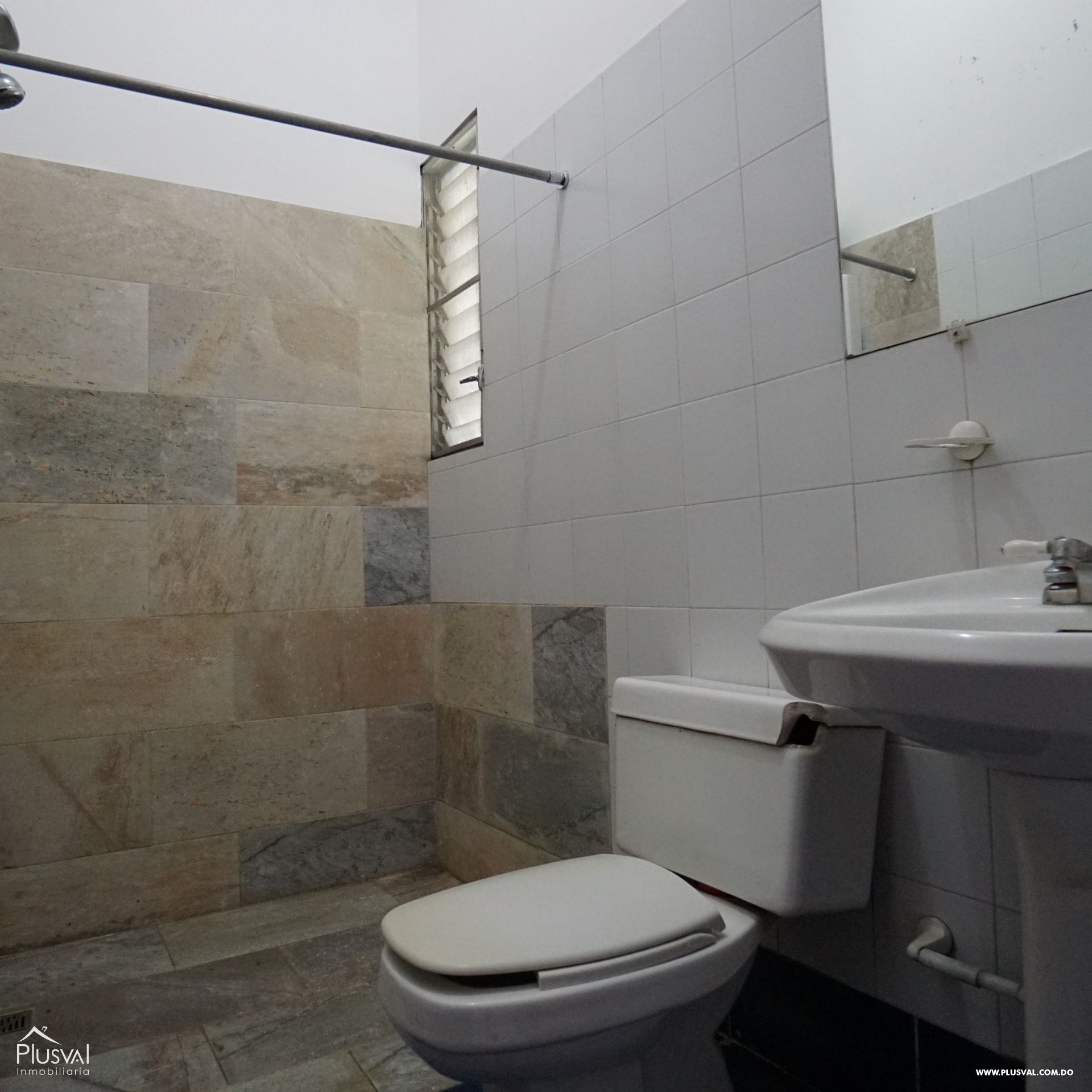 Amplia casa en VENTA en Cuesta Brava. 383611