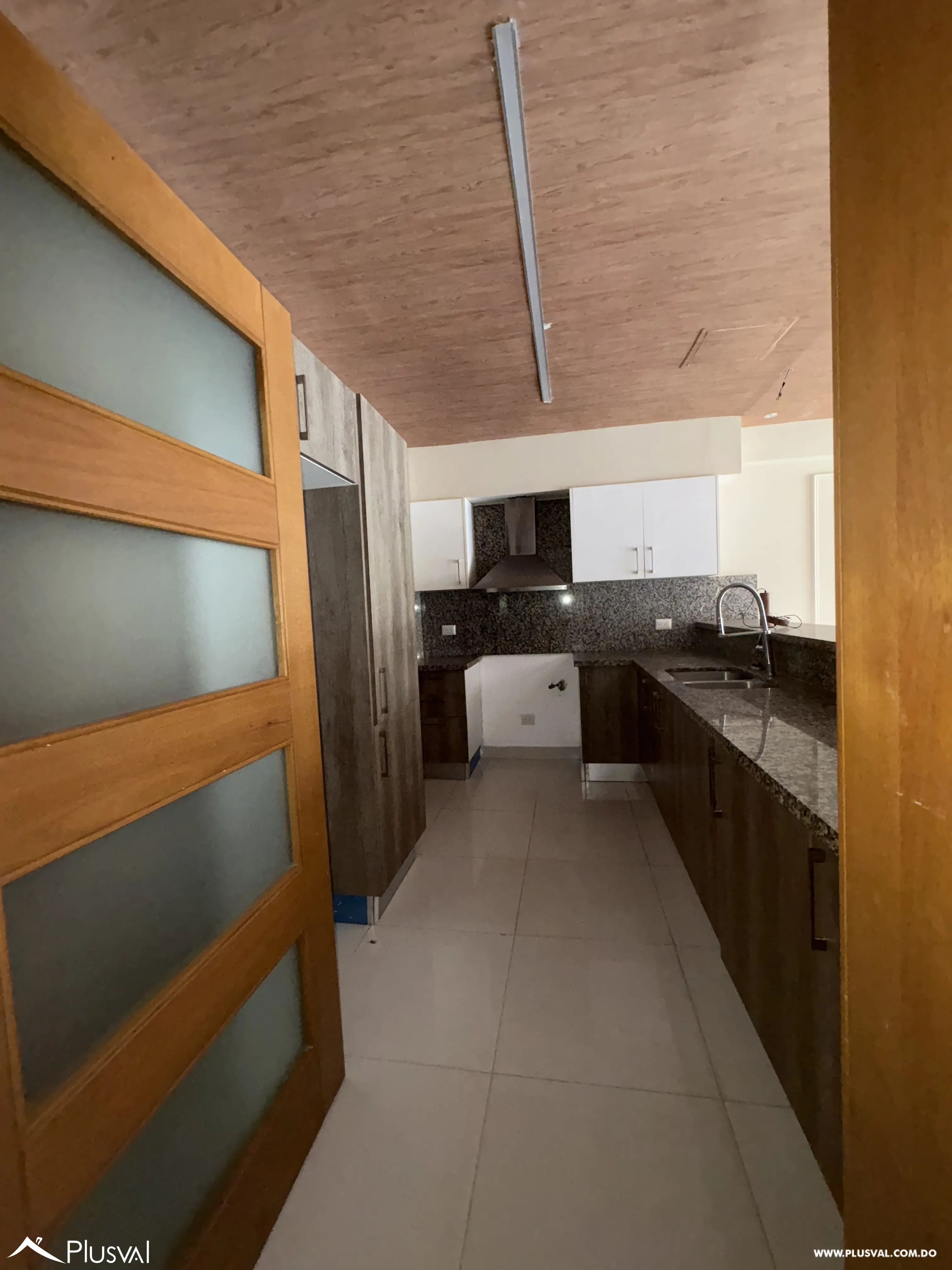 Exclusivo apartamento en venta en Evaristo Morales con dos parqueos 472338