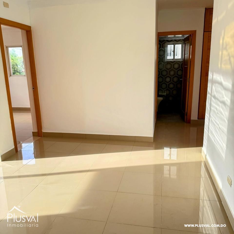 Apartamento de 3 habitaciones en Tropical del Este 482493