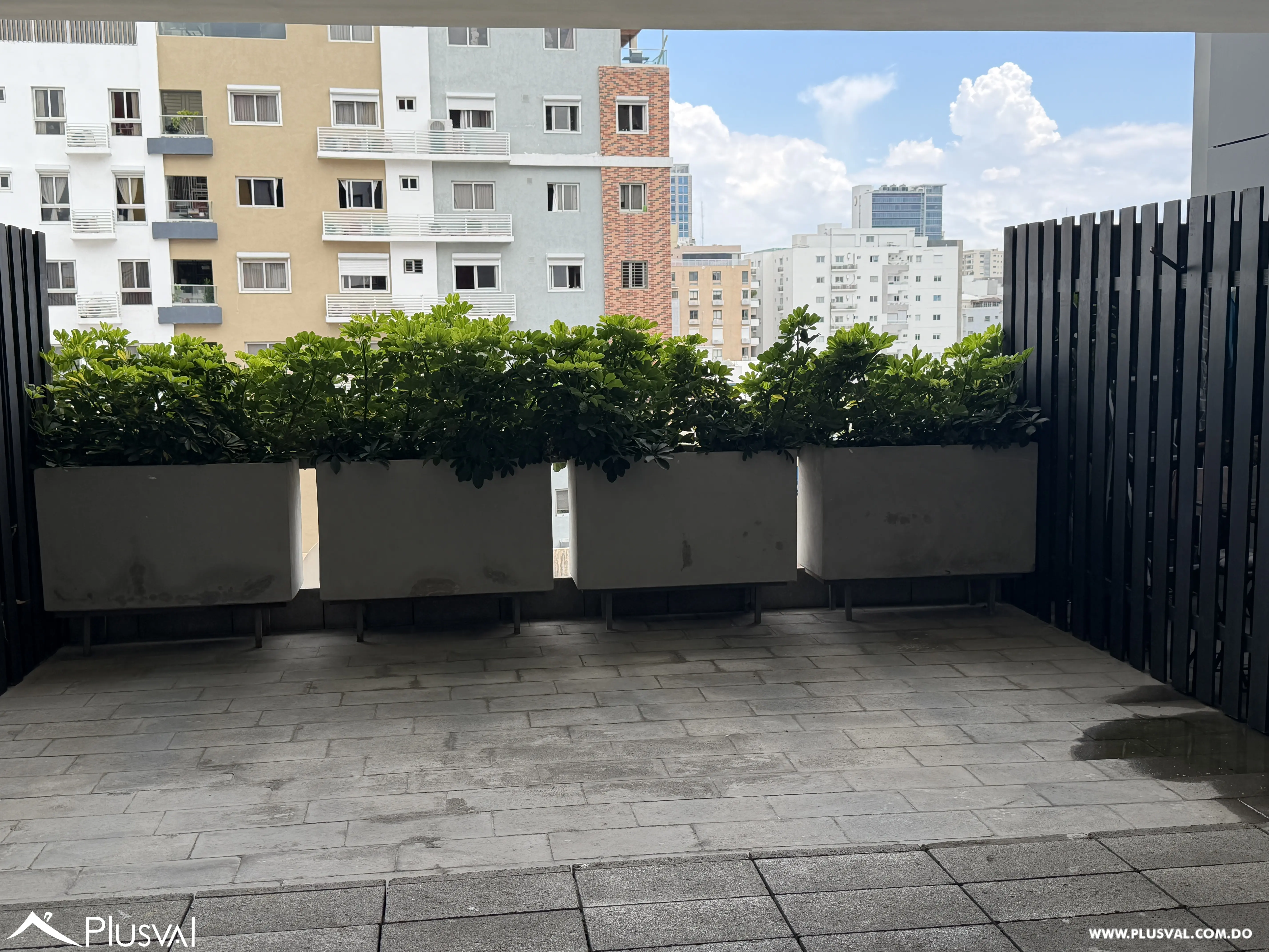 Alquiler de apto tipo loft, de 2 habitaciones en Evaristo Morales. 524879