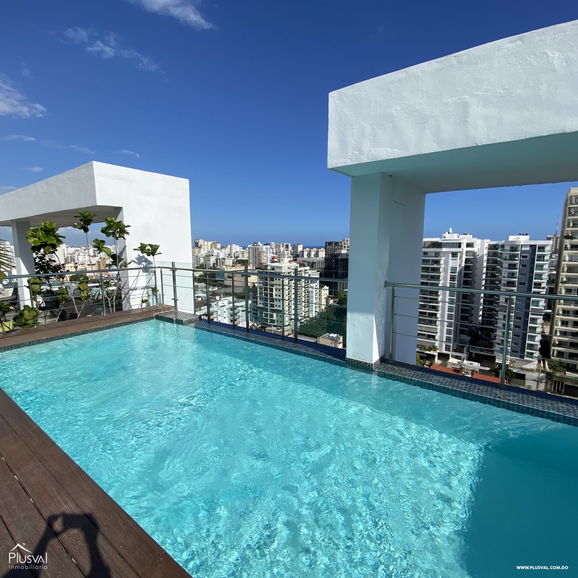Apartamento en torre de lujo en Piantini. 338402
