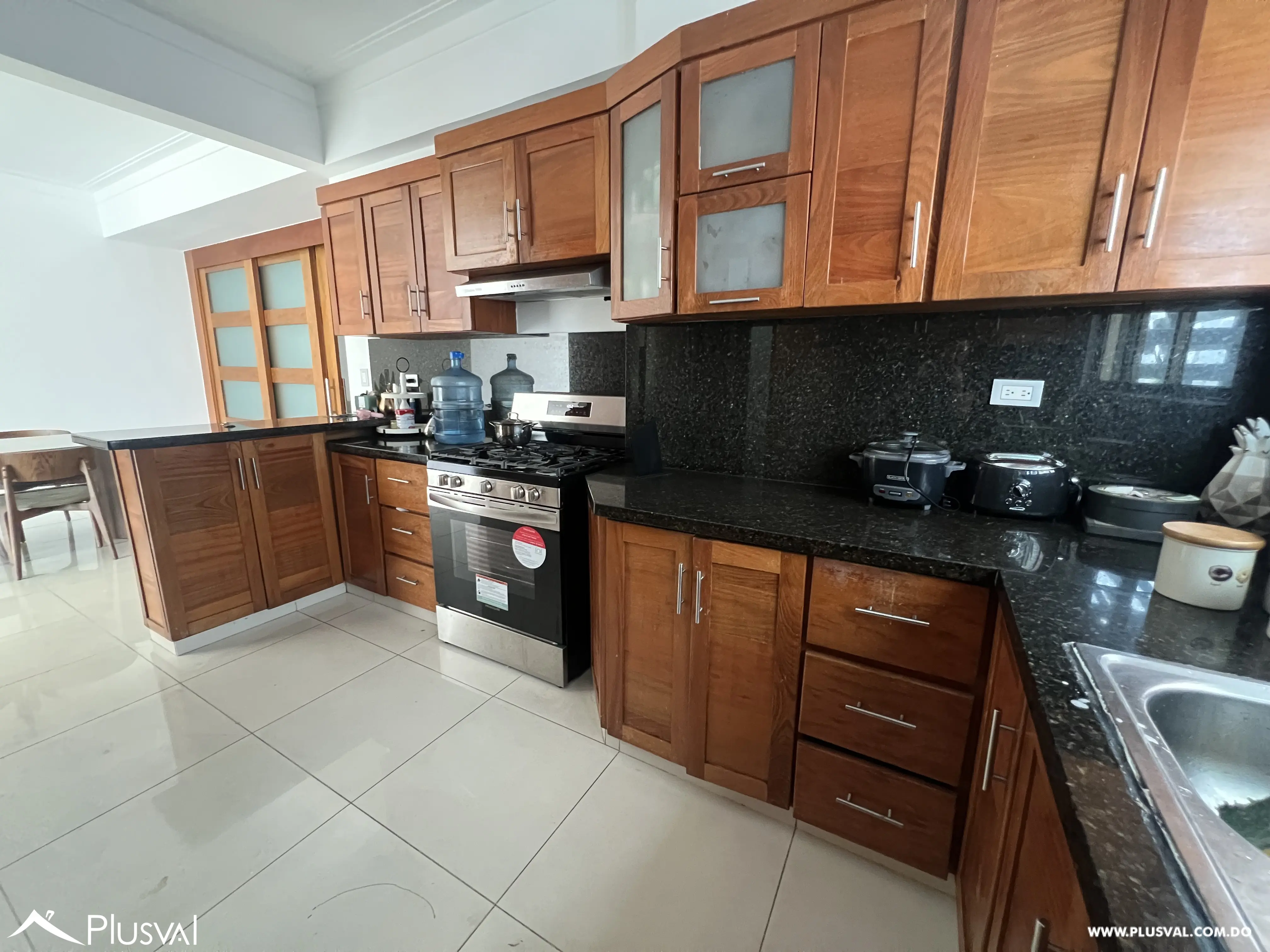 Moderno apartamento en alquiler en Evaristo Morales. 468130