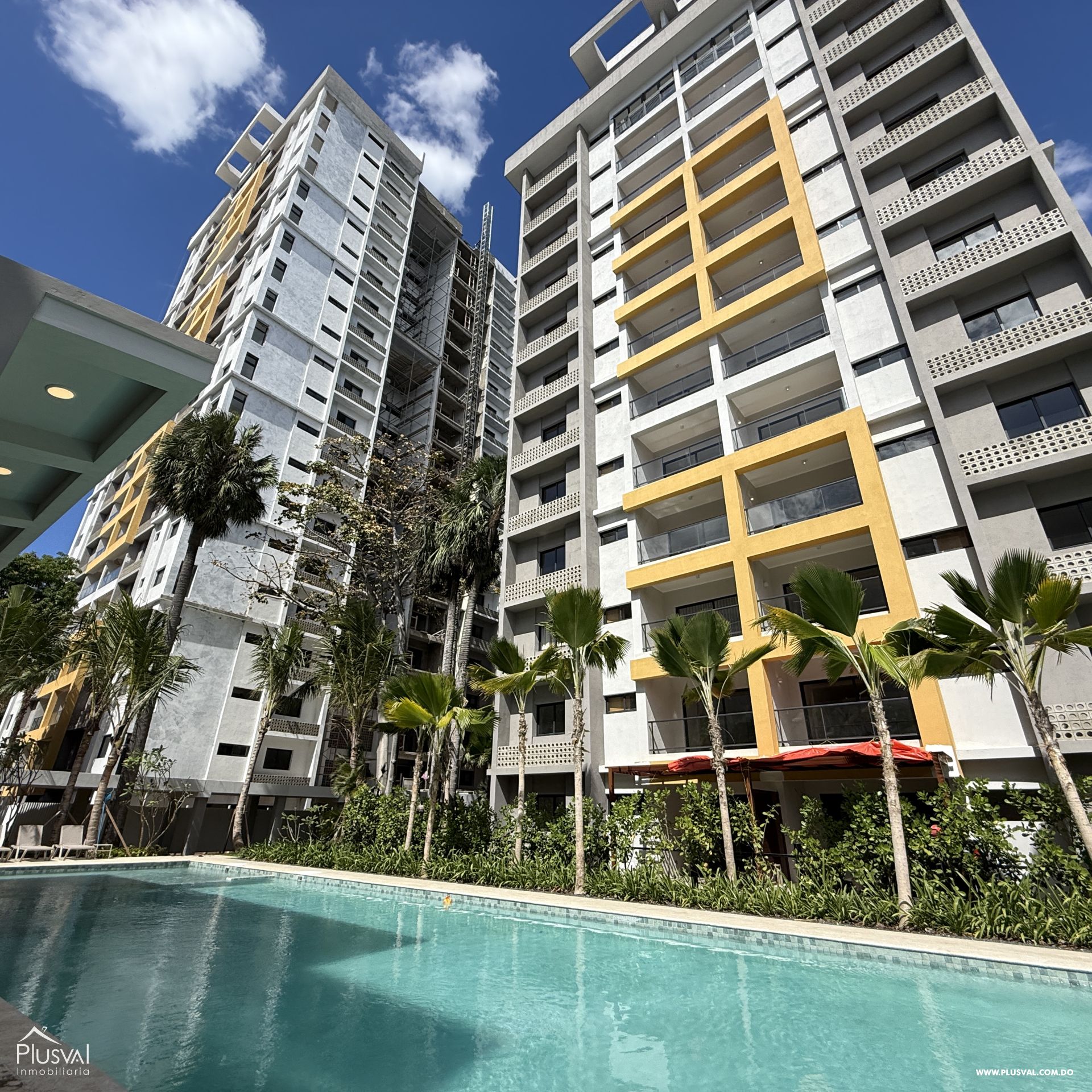 Impresionante apartamento de 2 habitaciones en venta en el malecón, un oasis urbano en el corazón de Santo Domingo 428203
