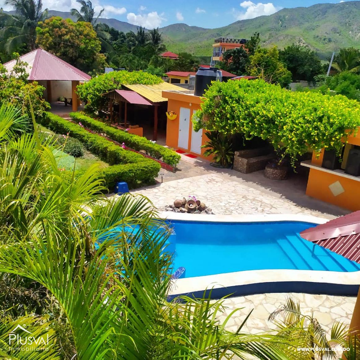 Villa espaciosa en venta con piscina, ubicada cerca de la Bahía de Ocoa 425062