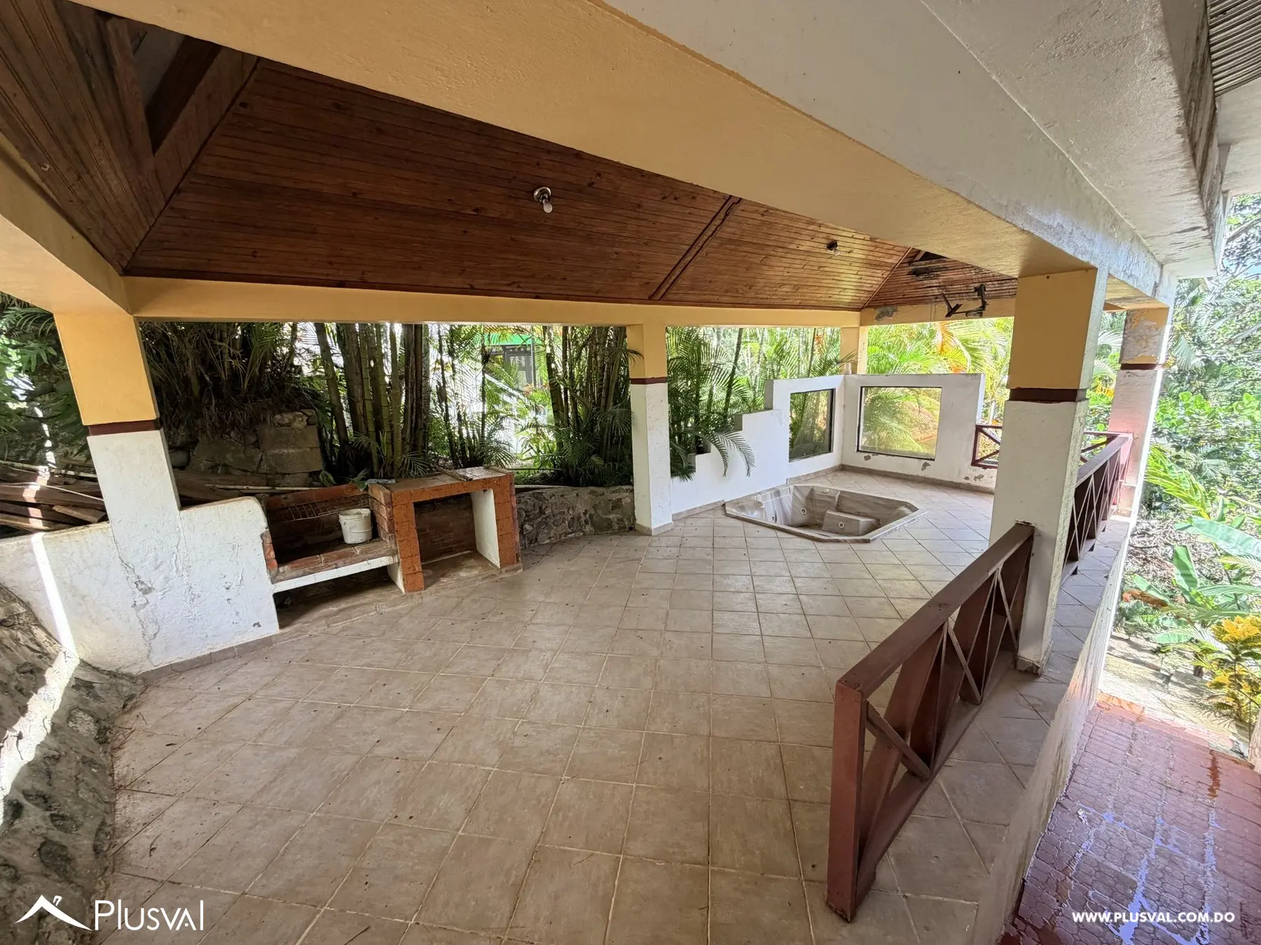 Villa de 3 Niveles con Jacuzzi en Villas Alpes, Jarabacoa 531170