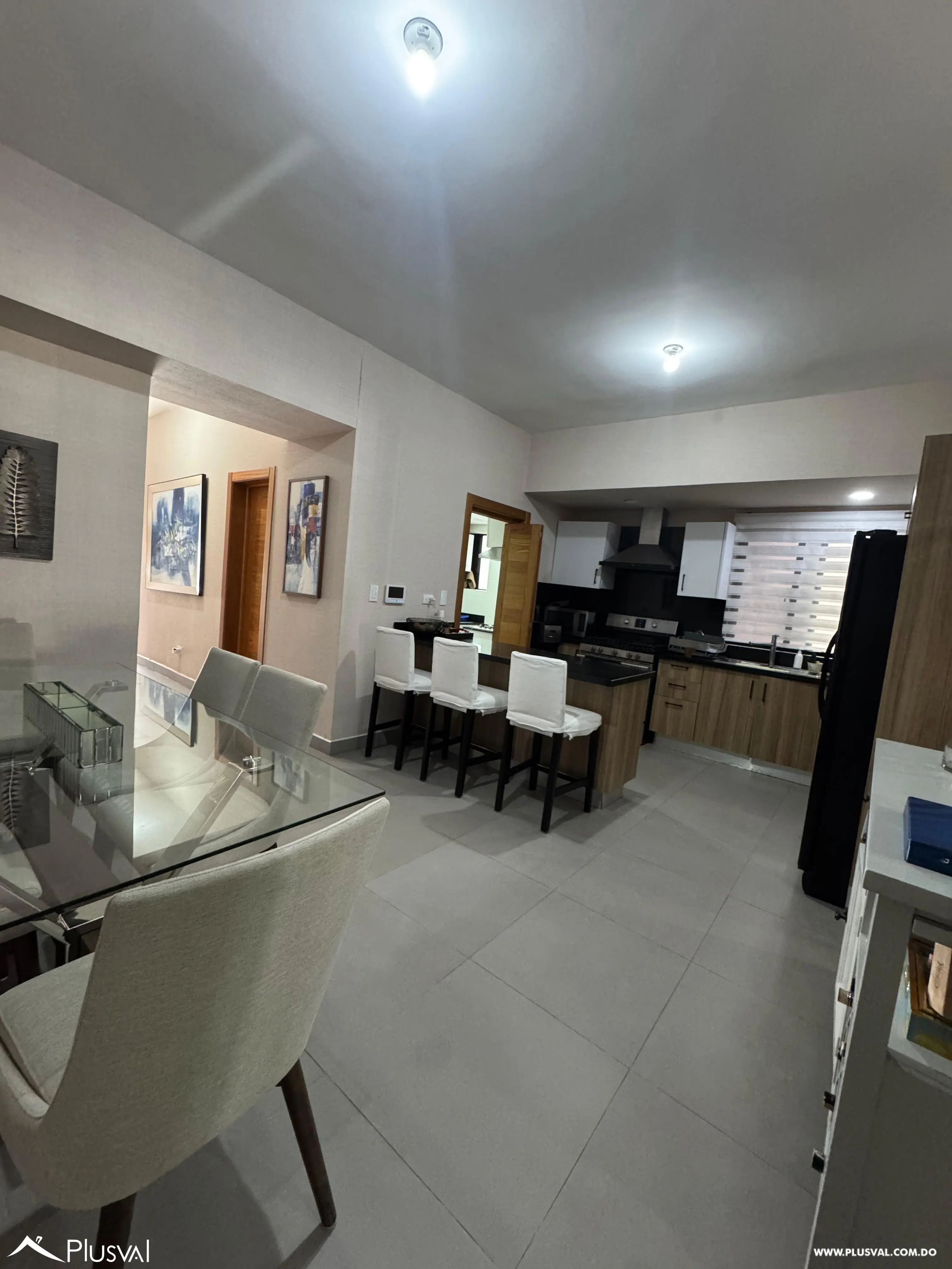 Venta de moderno apartamento en Evaristo Morales 492777