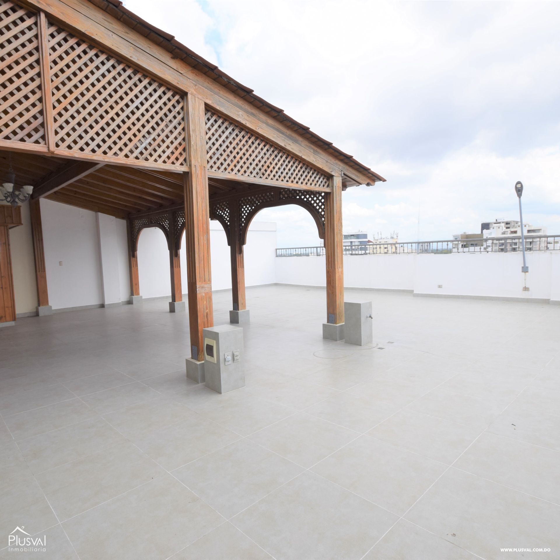 Penthouse en venta con vista despejada en Paraiso 339436