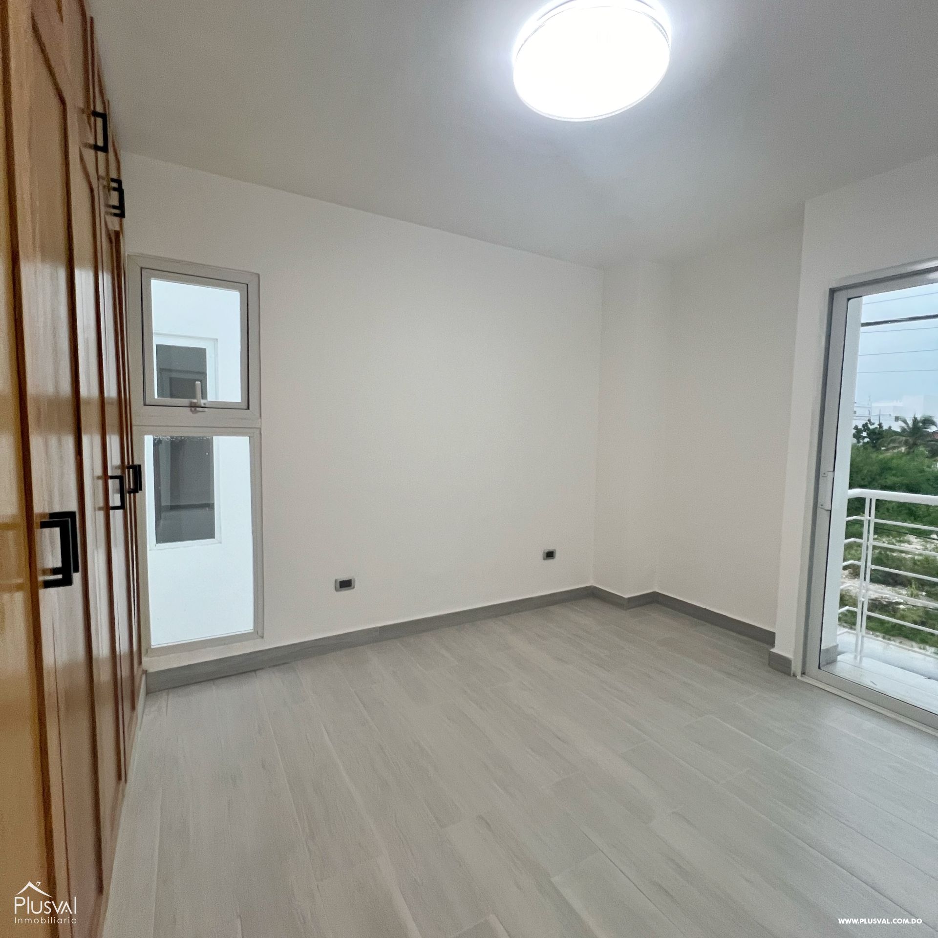 Espaciosa casa de dos niveles en renta en el paraiso de Punta Cana 373702