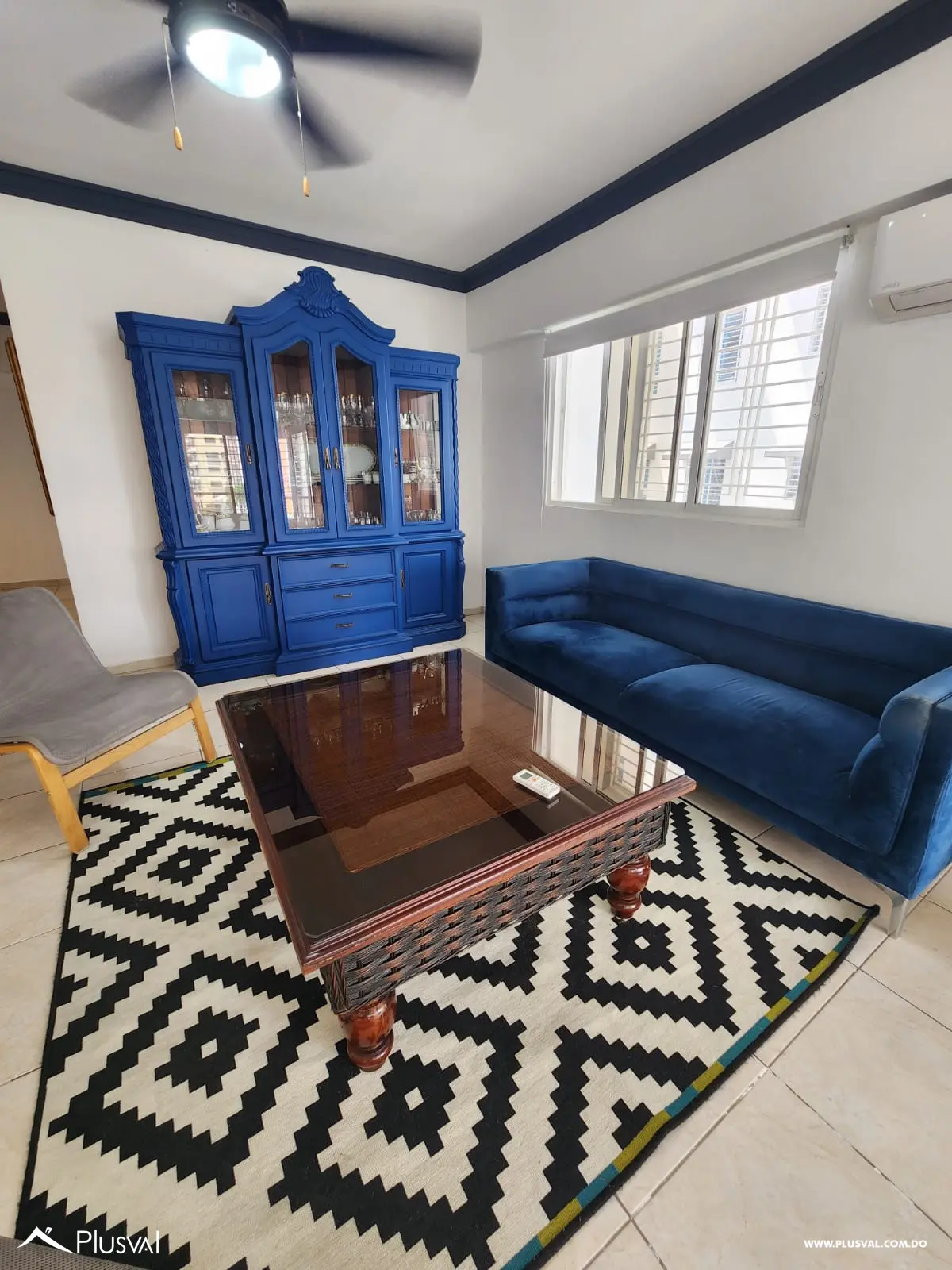 Apartamento de 3 habitaciones en alquiler en Evaristo Morales 496503