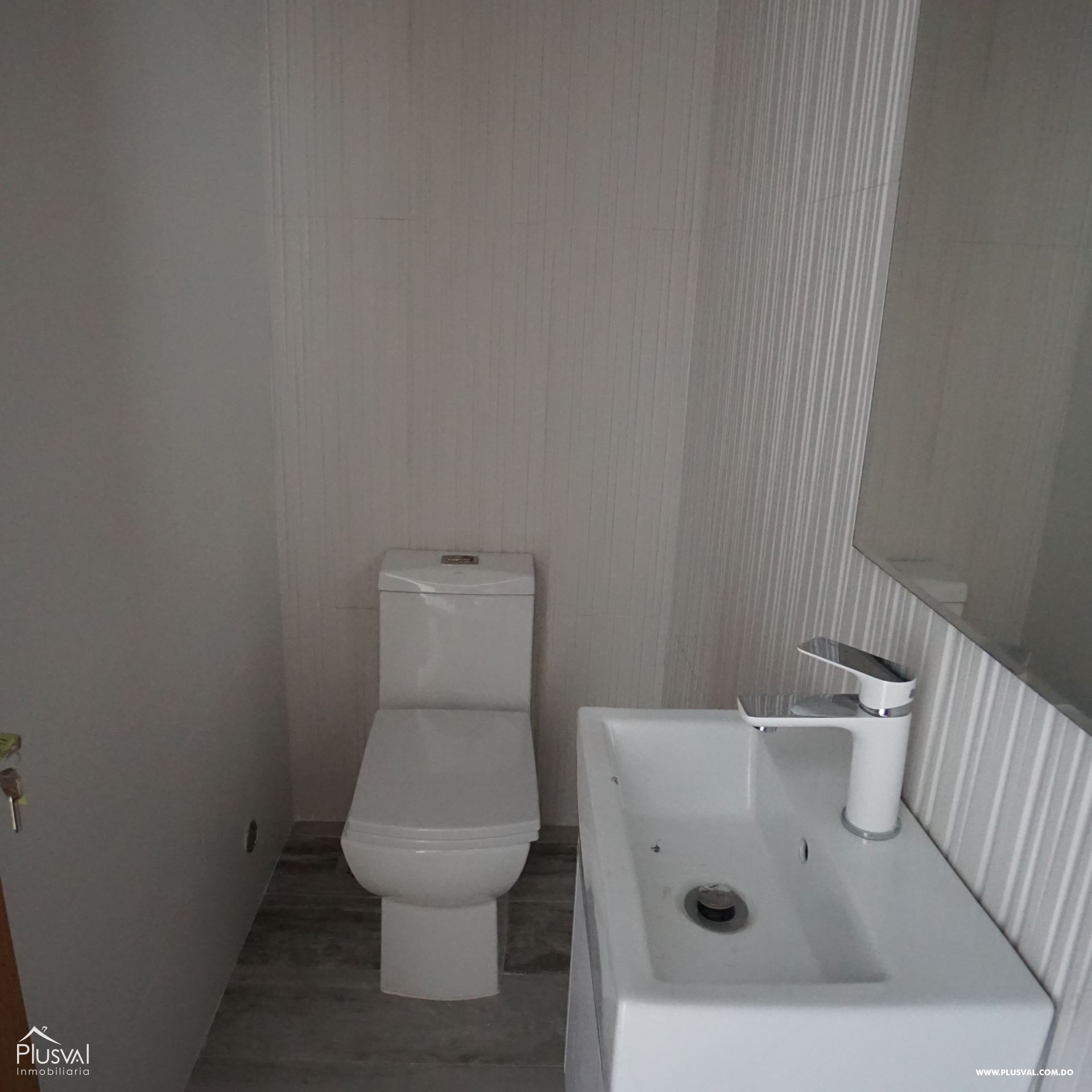 Apartamento en alquiler con linea blanca en Piantini 183090
