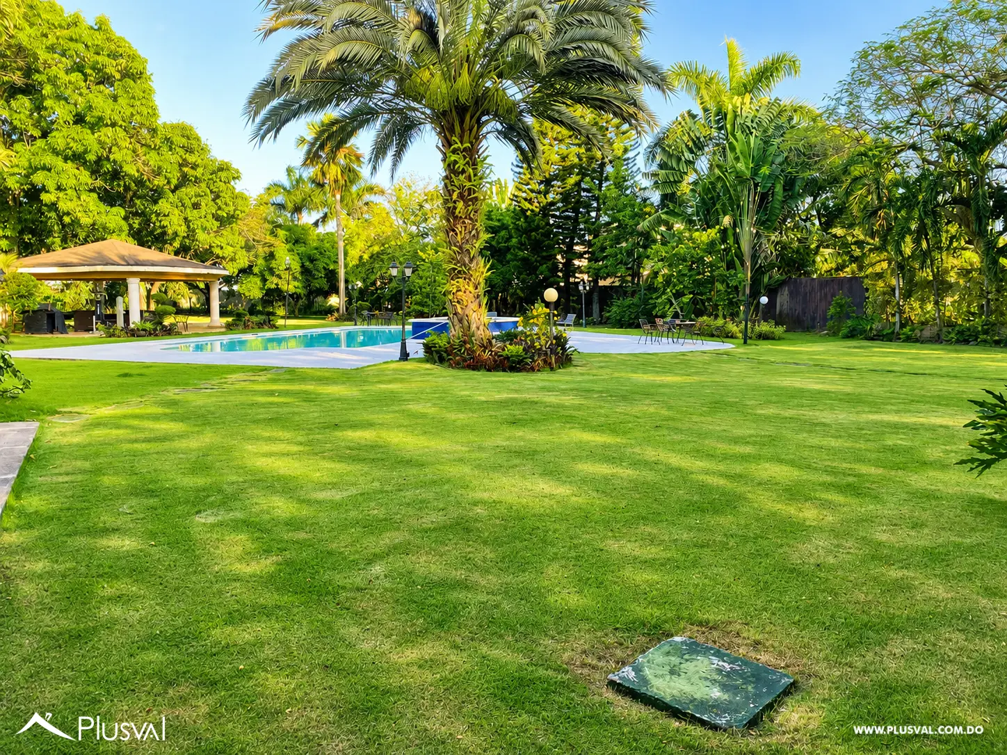Villa en Venta en Los Rieles de Gurabo una Excelente Inversión con Amplios Espacios 514656