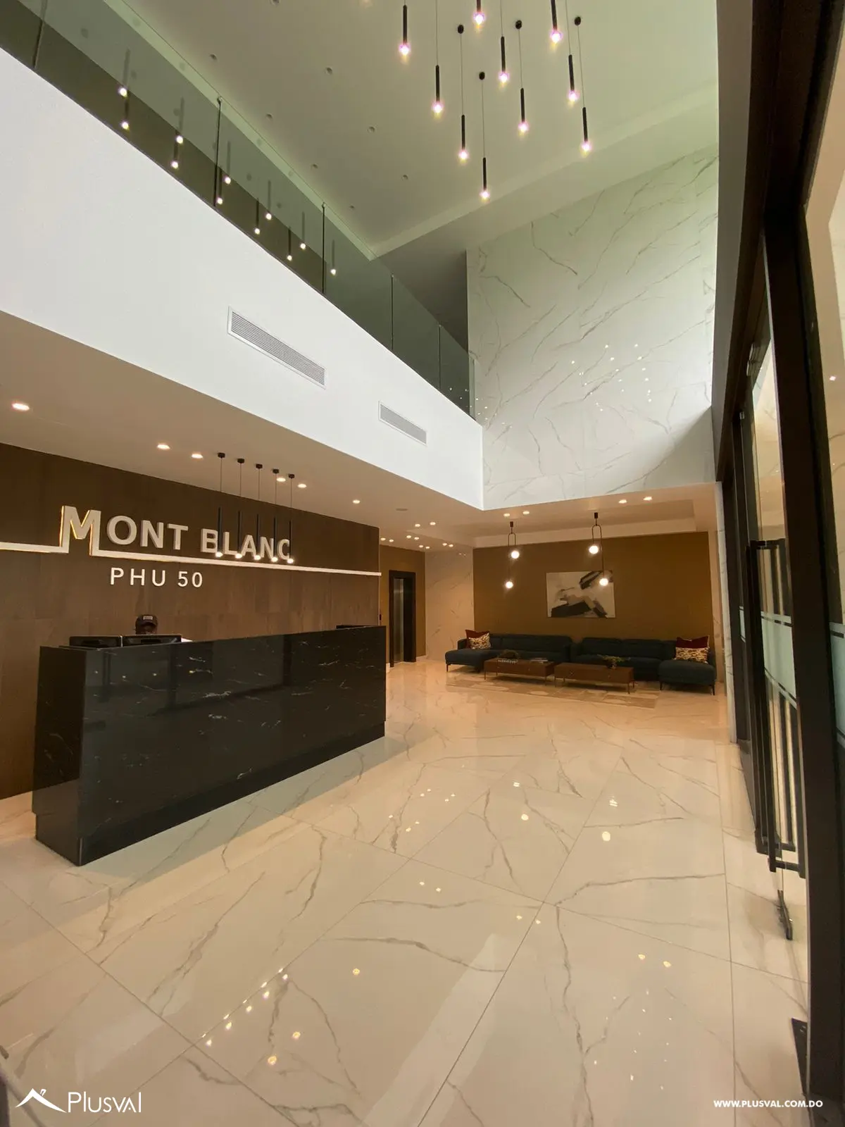 ¡Vive en las alturas! Elegante apartamento en 9no piso con ubicación privilegiada 465143