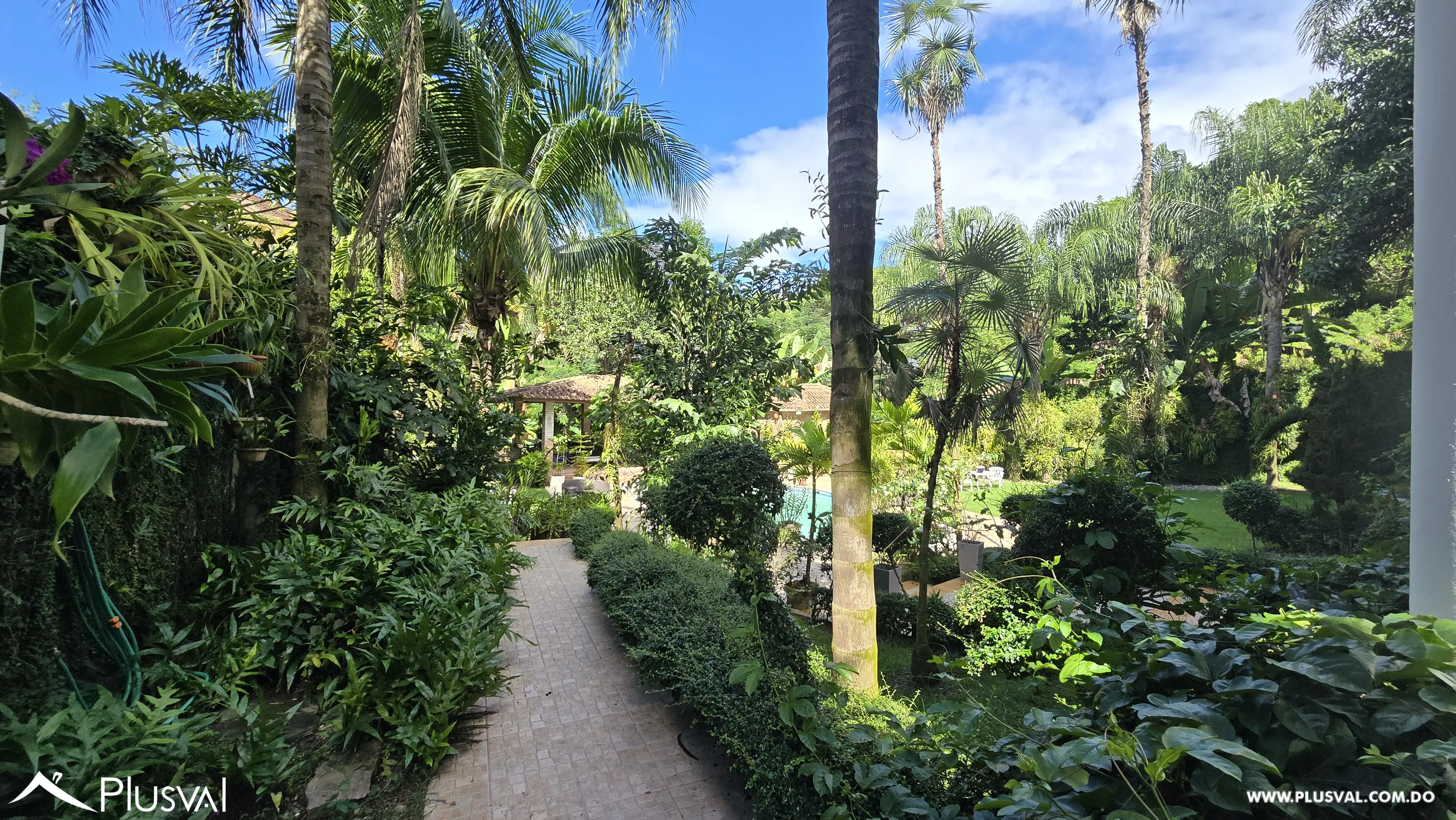 Un Hogar para Crear Recuerdos Inolvidables, Casa en Venta en Cuesta Hermosa I. 479582