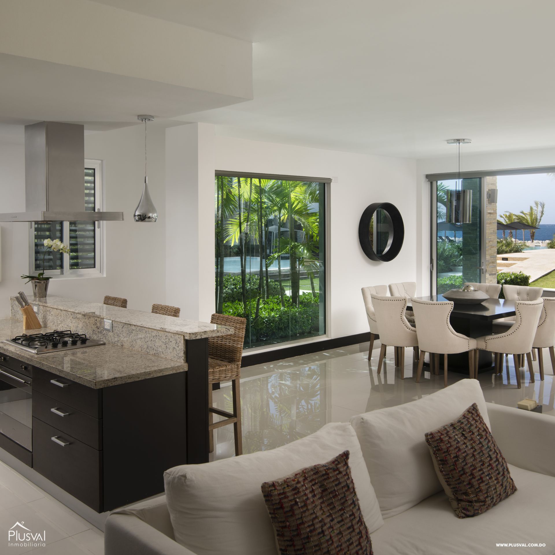 Exclusivos Apartamento de 3 Habitaciones en Proyecto Cerrado Frente al Mar. 439579