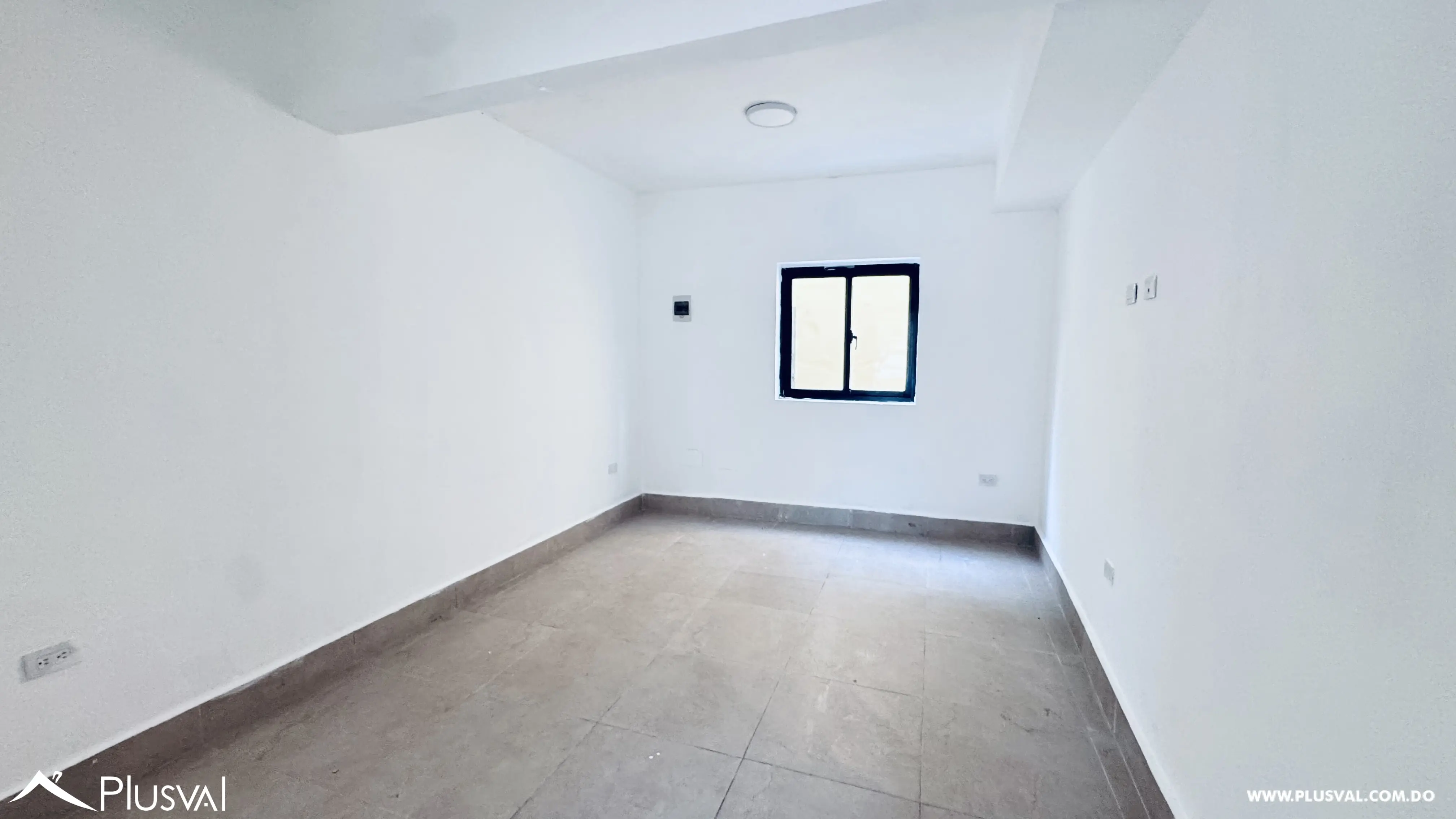 Amplio local comercial 474878