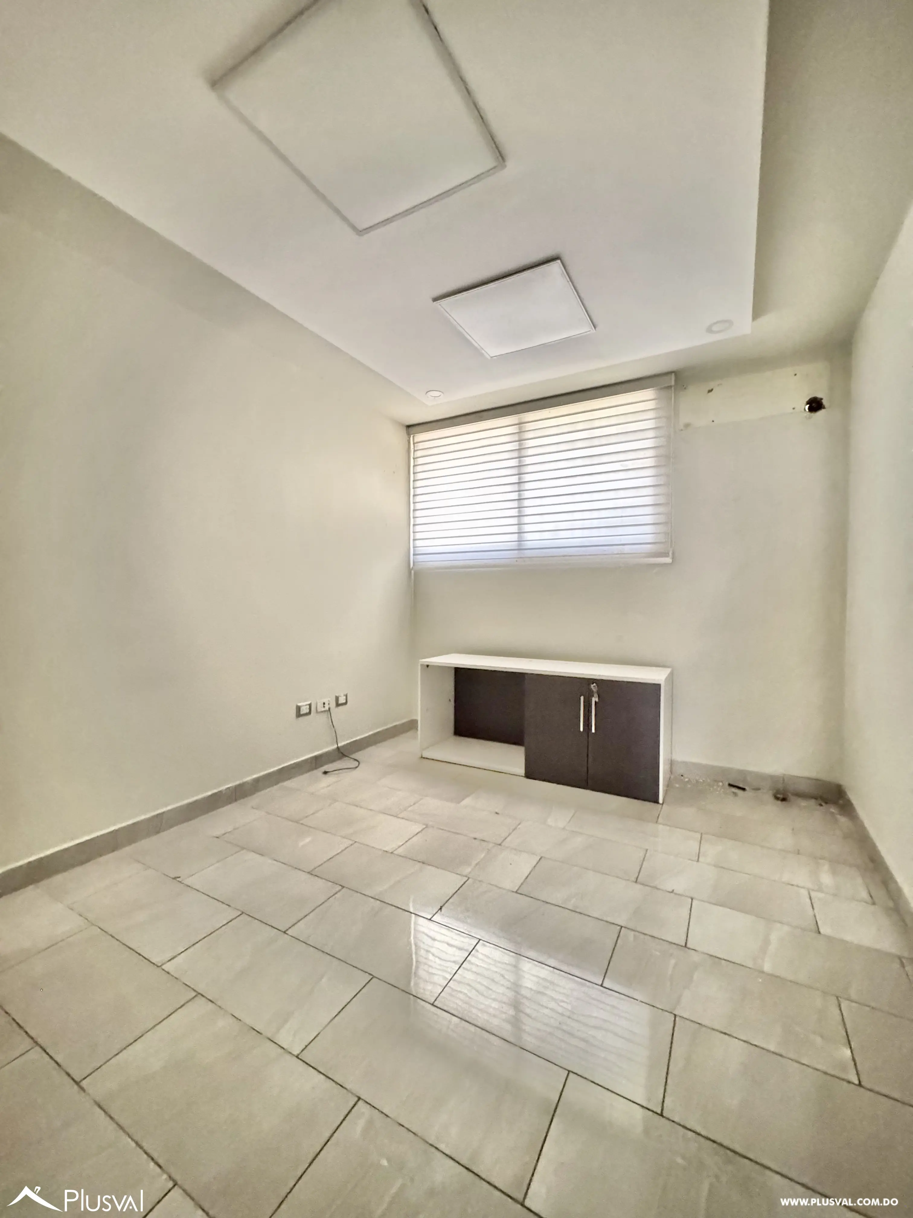 Alquilo Maravilloso Local Comercial en Esquina en Arroyo Hondo Viejo 512866