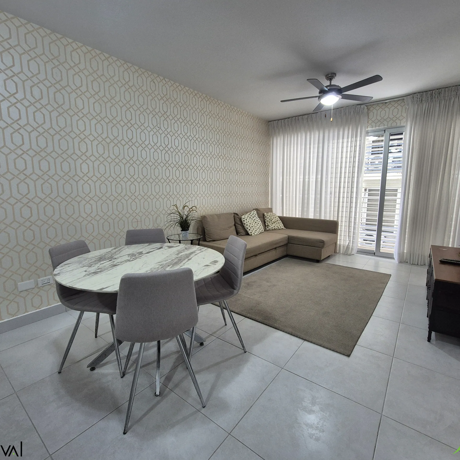 Apartamento en alquiler de 1 habitacion en Evaristo Morales 434441
