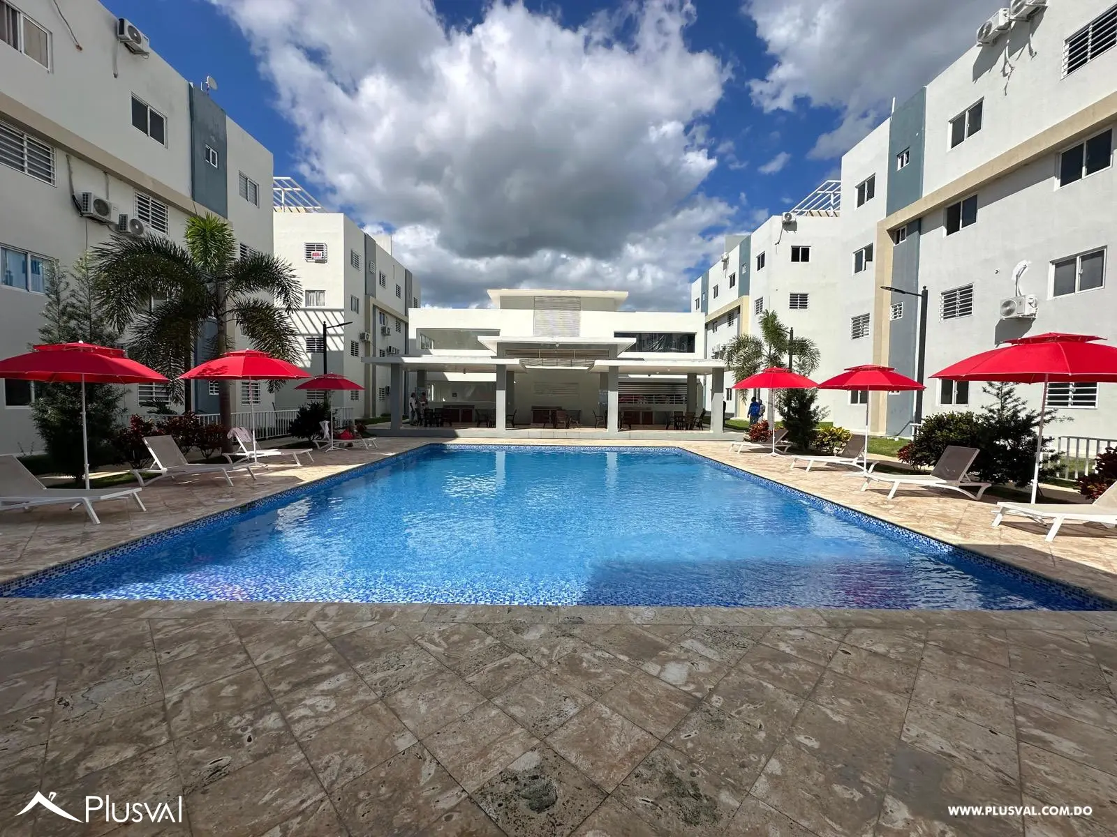 Apartamento en La Romana de 3 habitaciones 497822