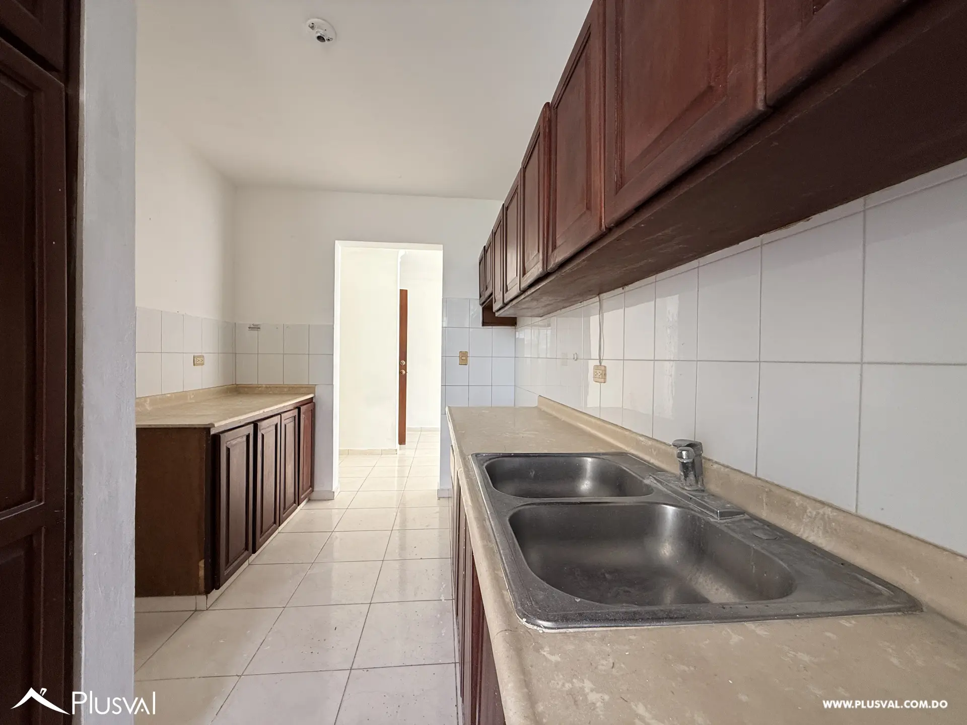 Apartamento AMPLIO de 3 Habitaciones en Ave. República de Colombia, Arroyo Hondo 536626