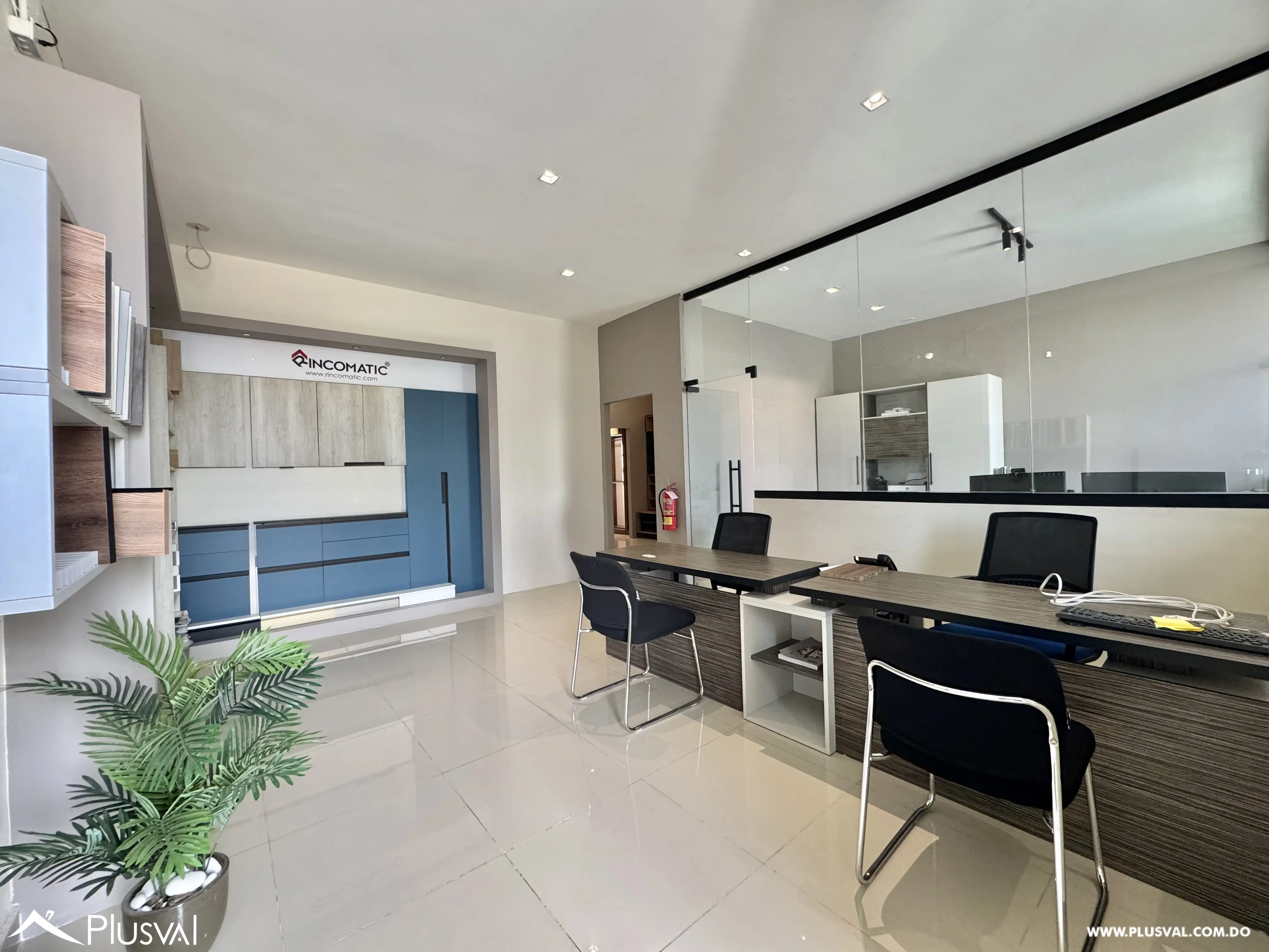 Alquilo Excelente Nave de 800 mt2 en La Zona Industrial de Herrera 482772