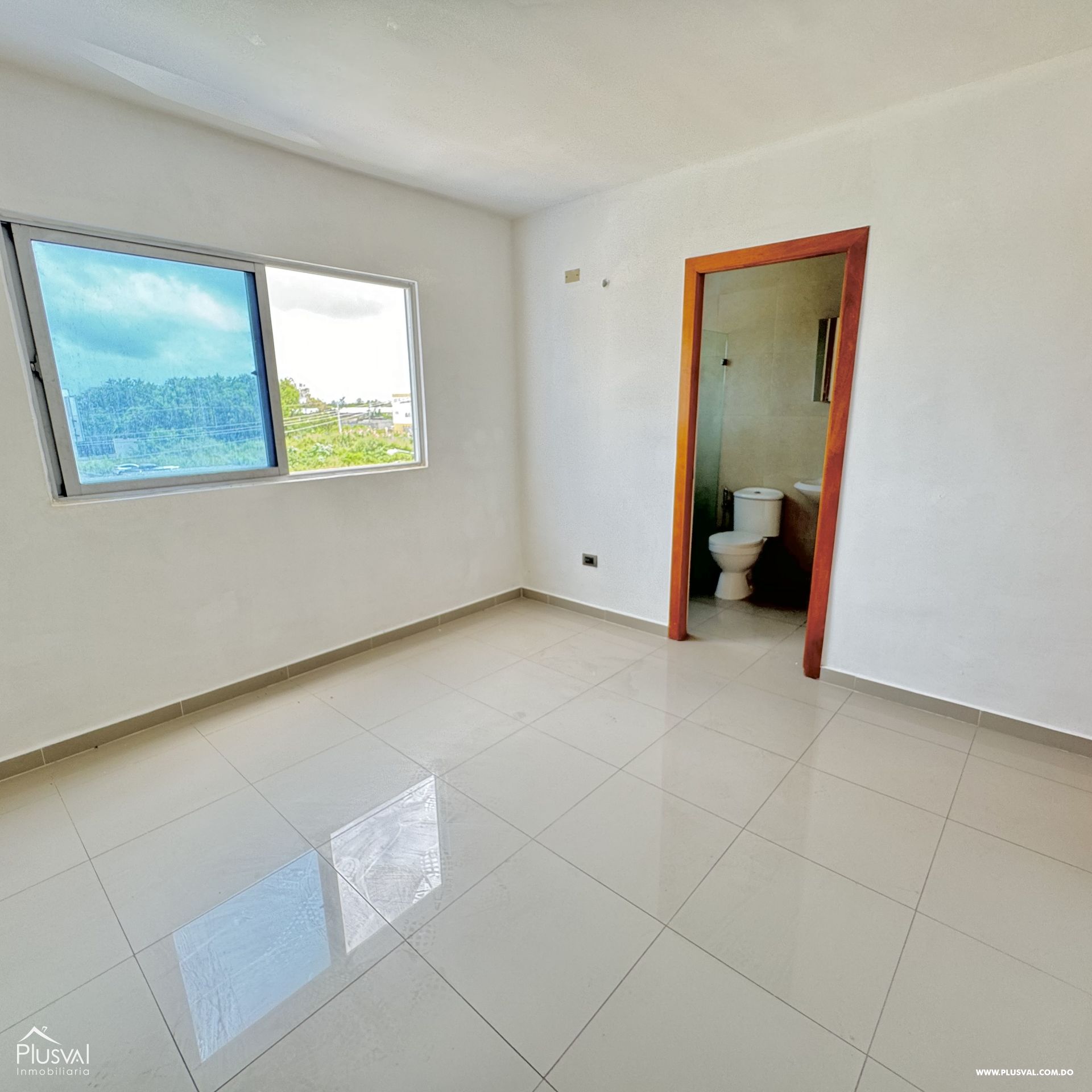 Amplio Apartamento en Alquiler nuevo en Colinas del Arroyo 434788