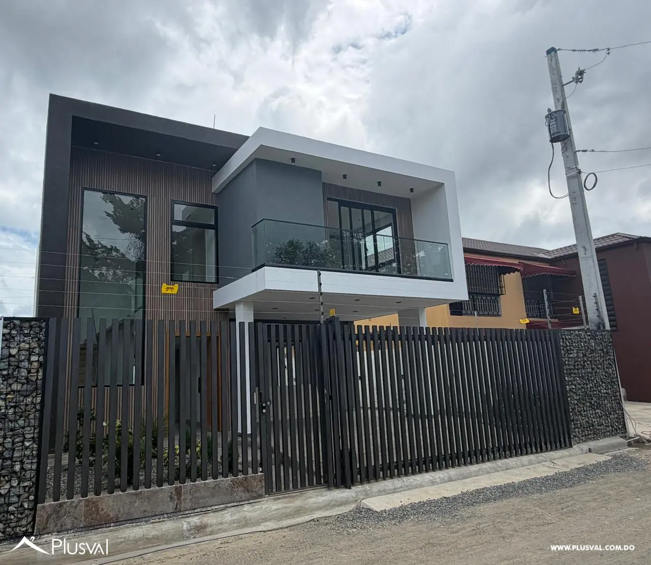 Moderna Residencia a Minutos del Aeropuerto de Santiago 512715