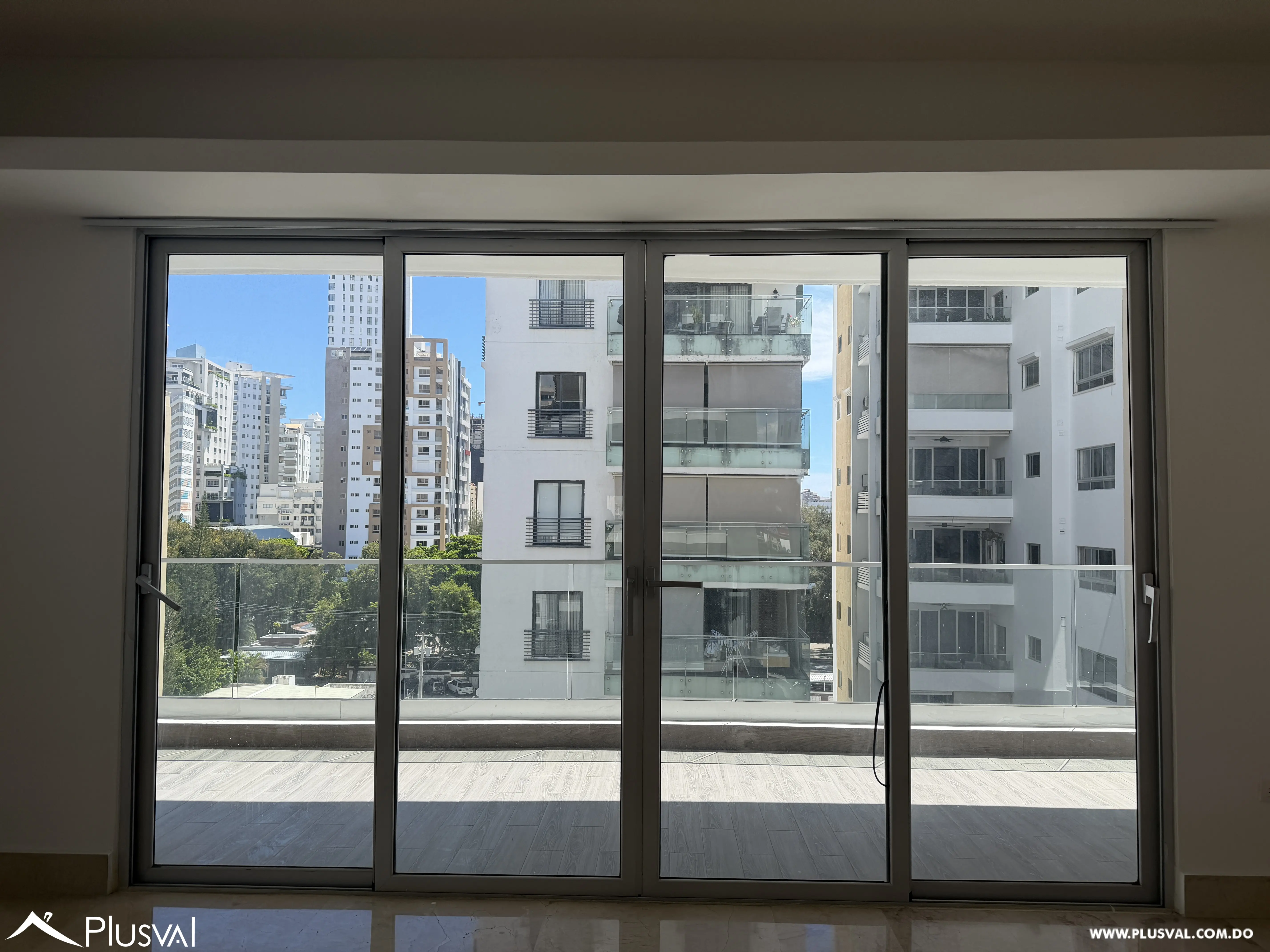 Amplio apartamento en venta de 3 habitaciones. 533462
