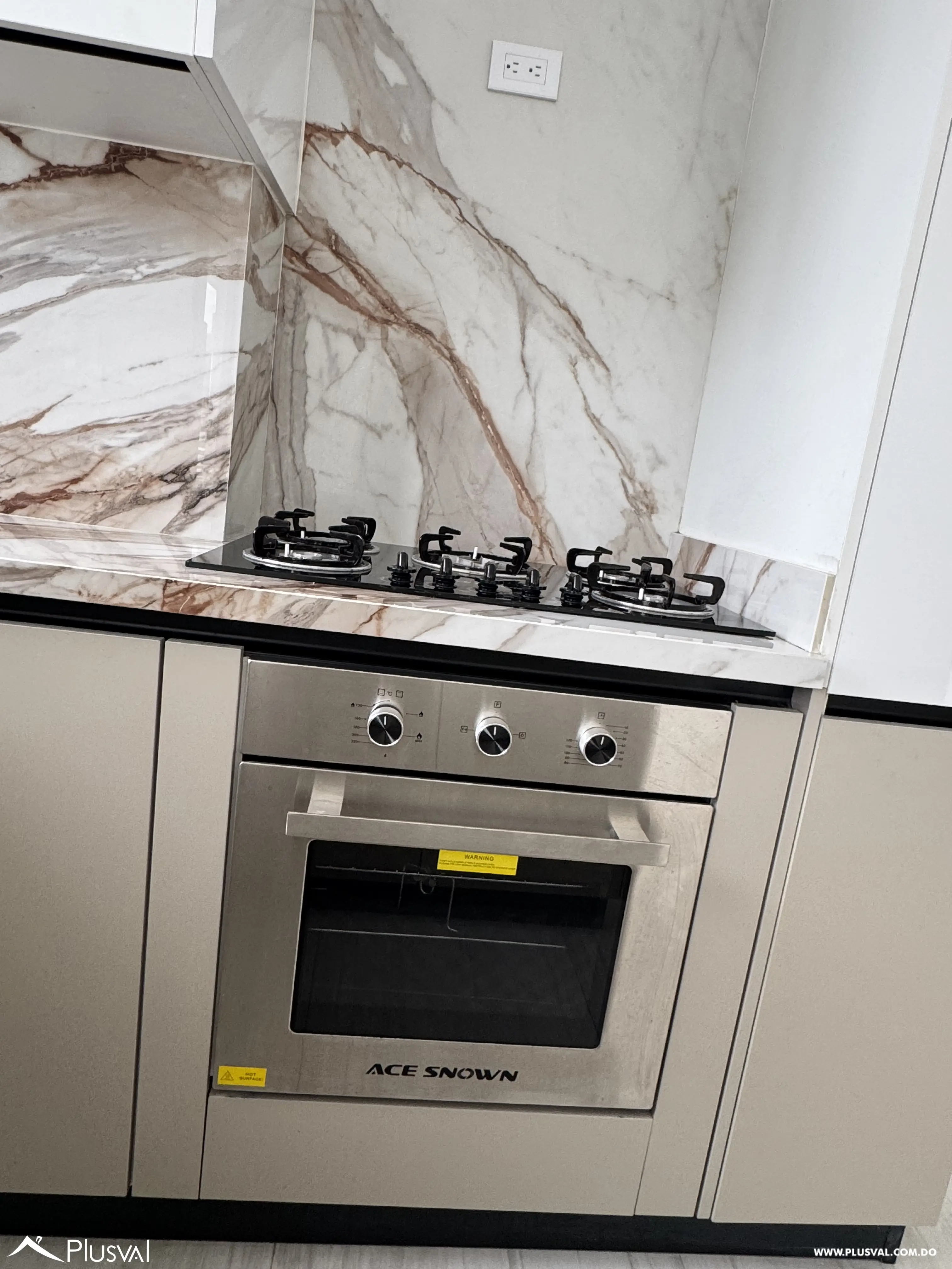 Alquiler de apartamento de 2 habitaciones en torre de lujo 521705