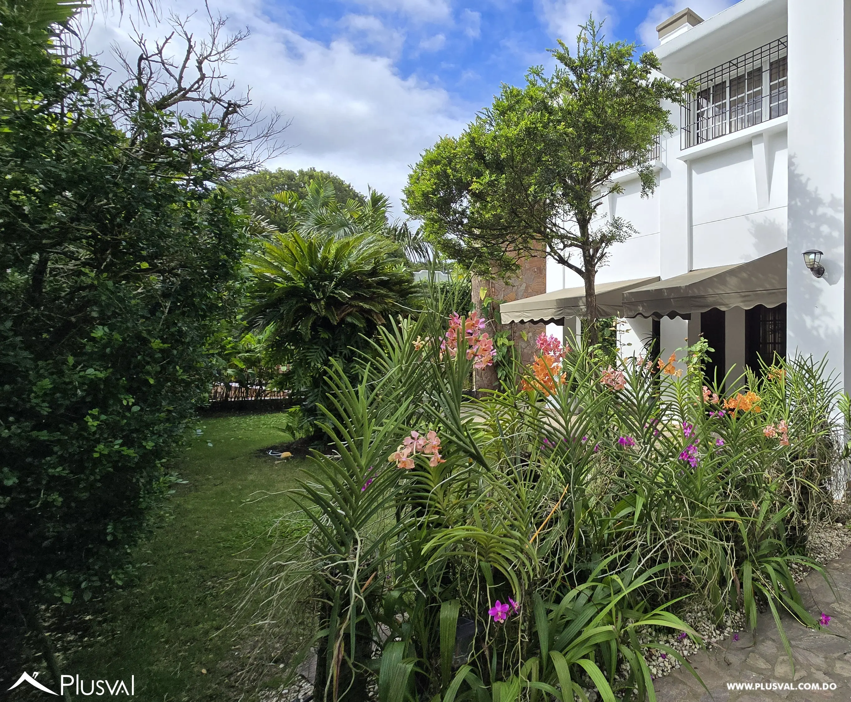 Un Hogar para Crear Recuerdos Inolvidables, Casa en Venta en Cuesta Hermosa I. 479549