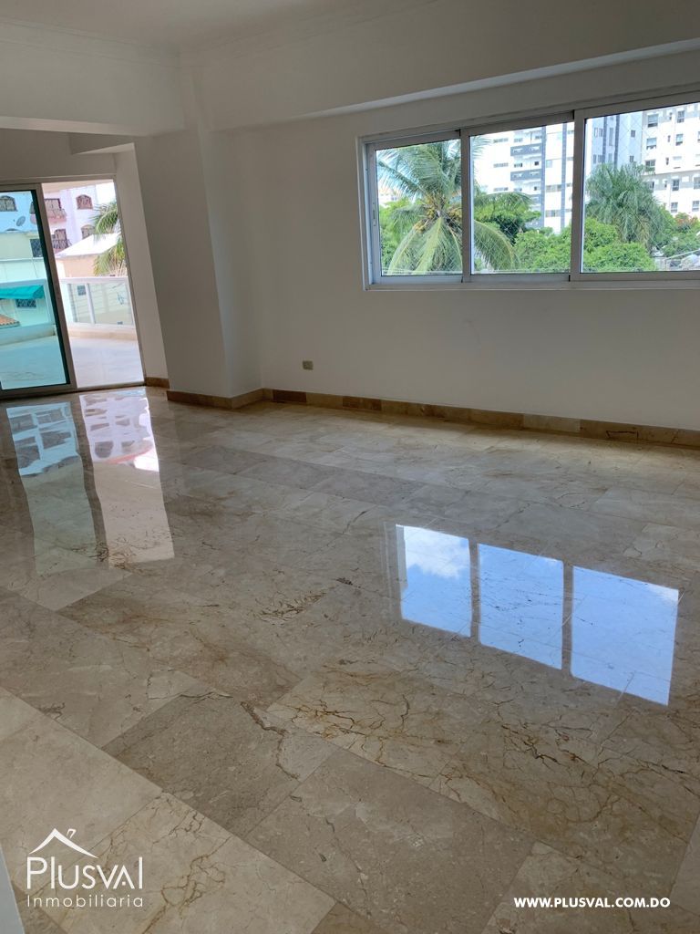 Amplio apartamento en alquiler zona poco transitada del sector de Naco 234367