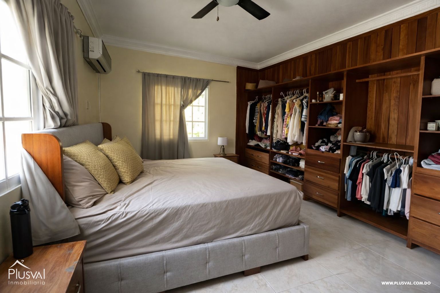 Casa de amplia con Piscina a 3 Minutos del Próximo City Center 498893