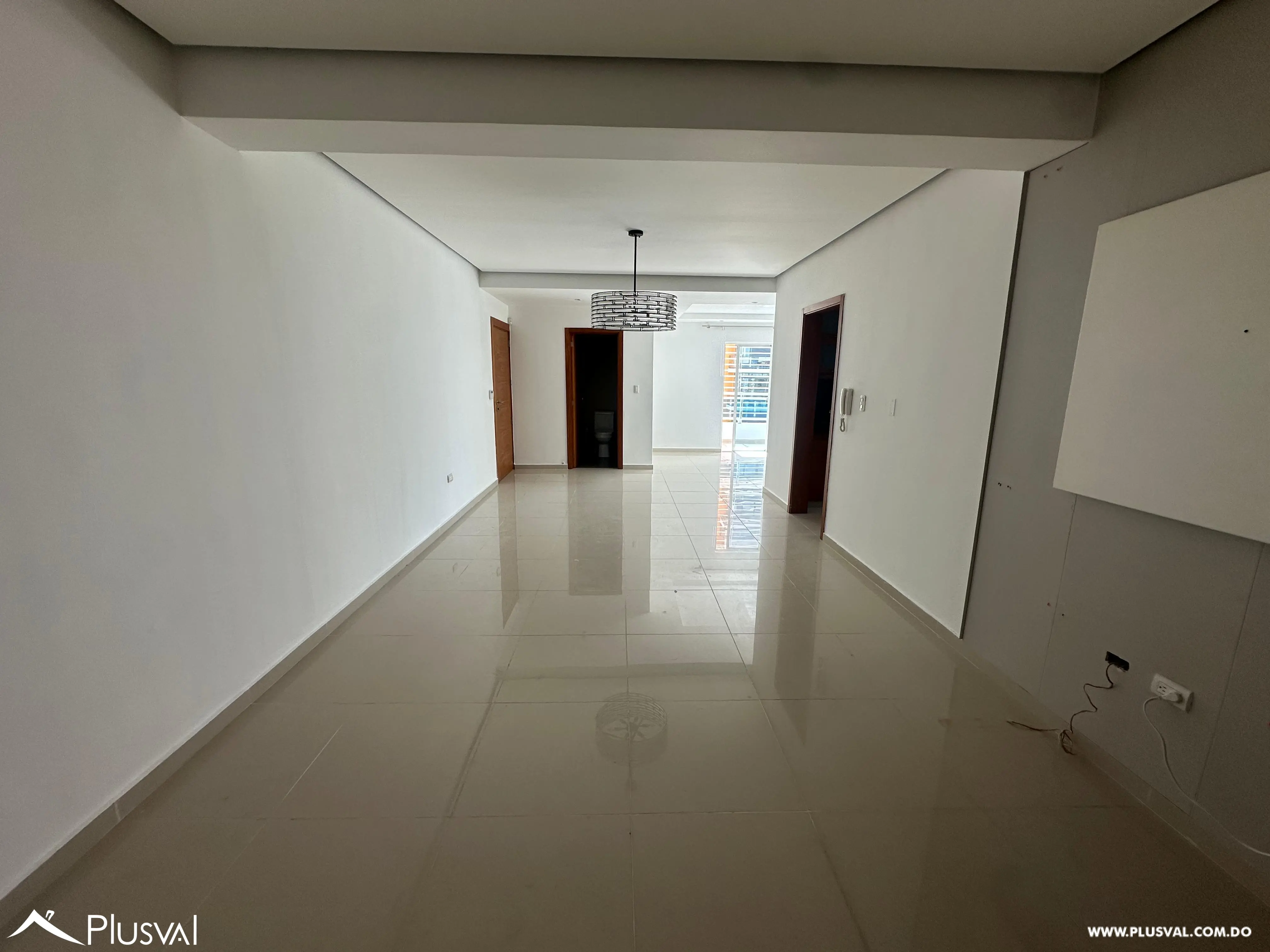 Venta de apartamento de 3 habitaciones en Evaristo Morales 484575