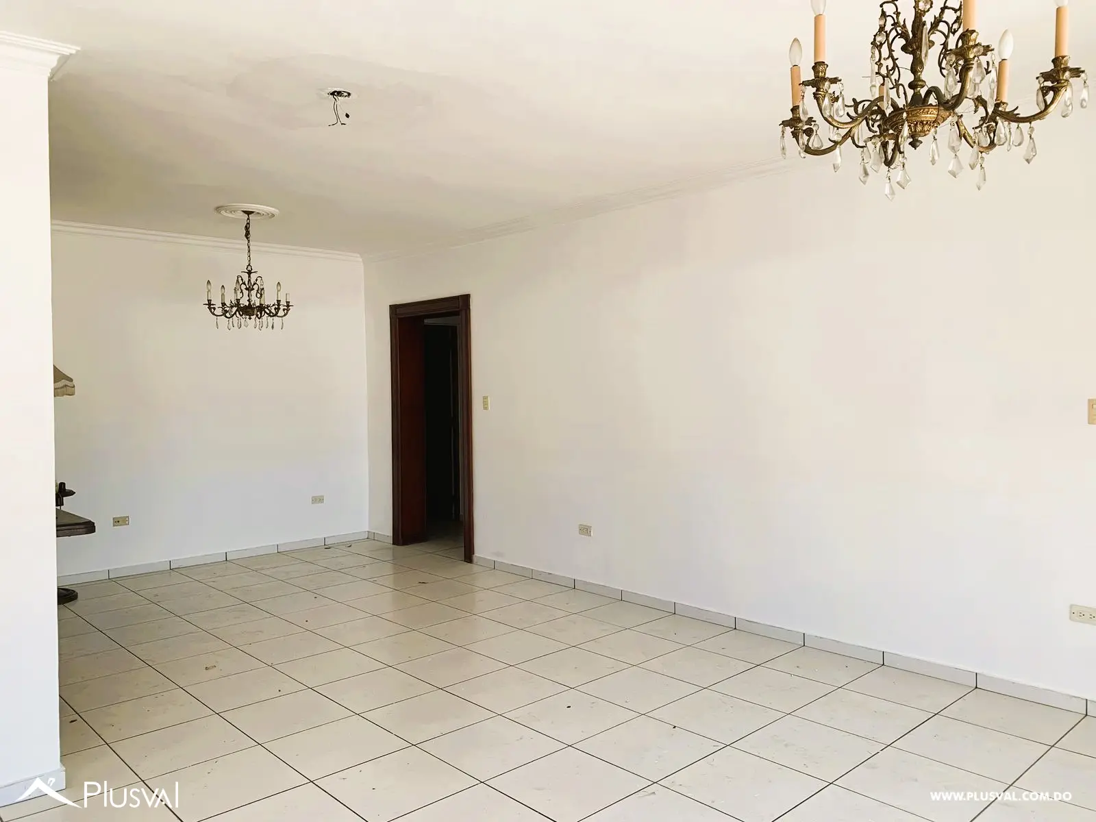 Apartamento con terraza en venta, Evaristo Morales de 3 habitaciones 467922