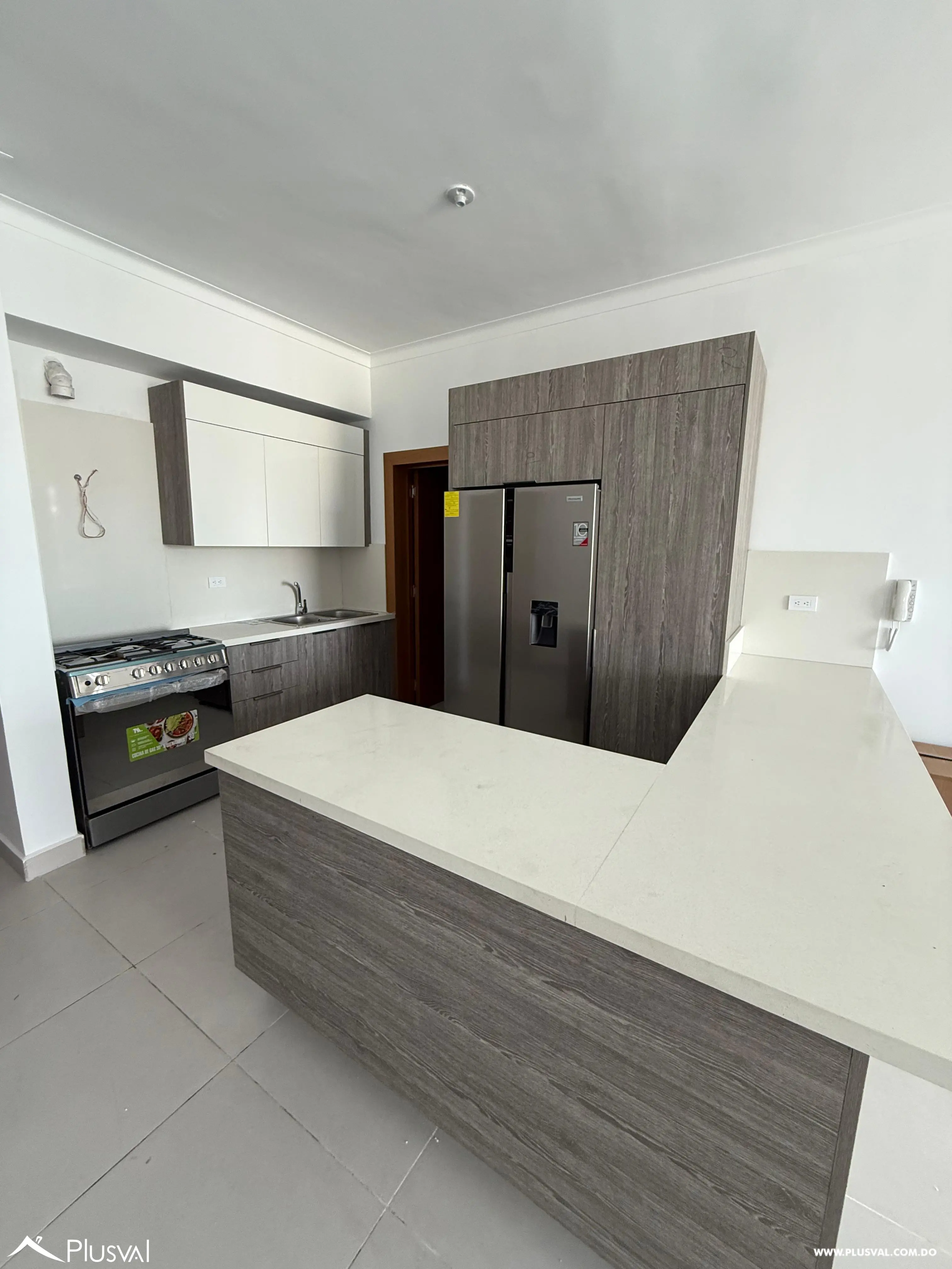 Apartamento en Alquiler con Espectacular Vista al Mar en Bella Vista 494804