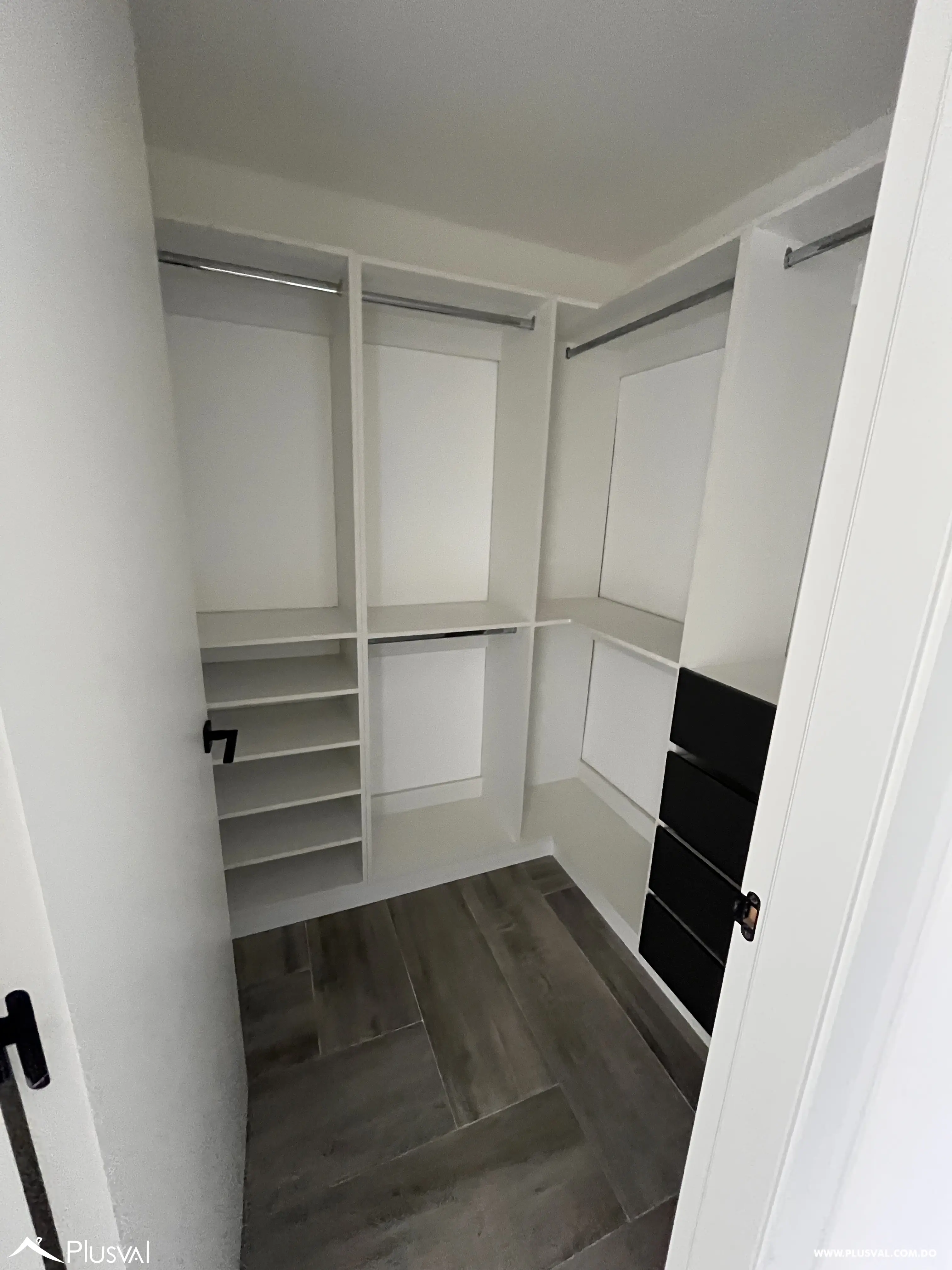 Apartamento de lujo para alquiler en Naco con línea blanca 481760