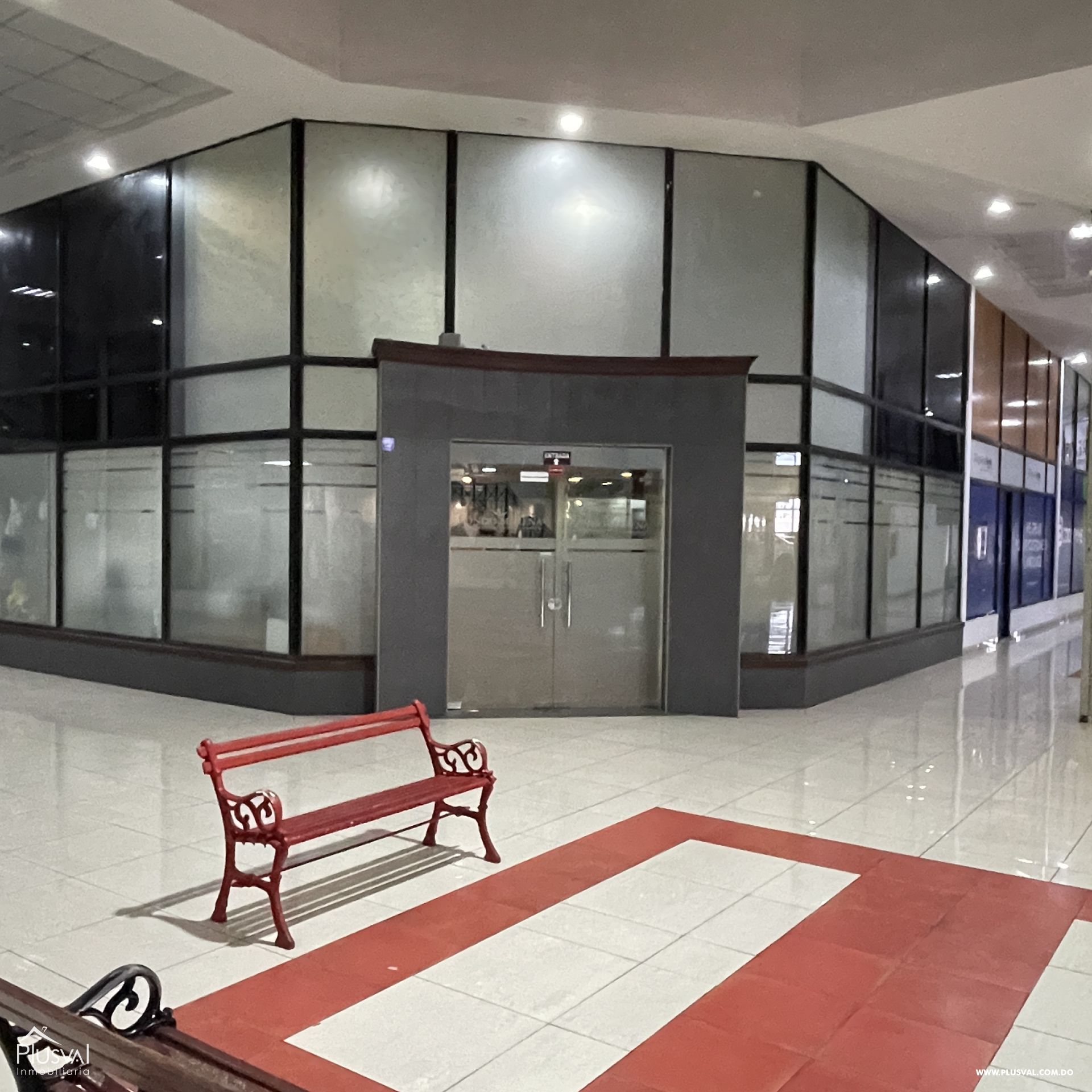 Alquiler de Local de Oficinas en Piantini - 150mts2 y 300 Parqueos 370472