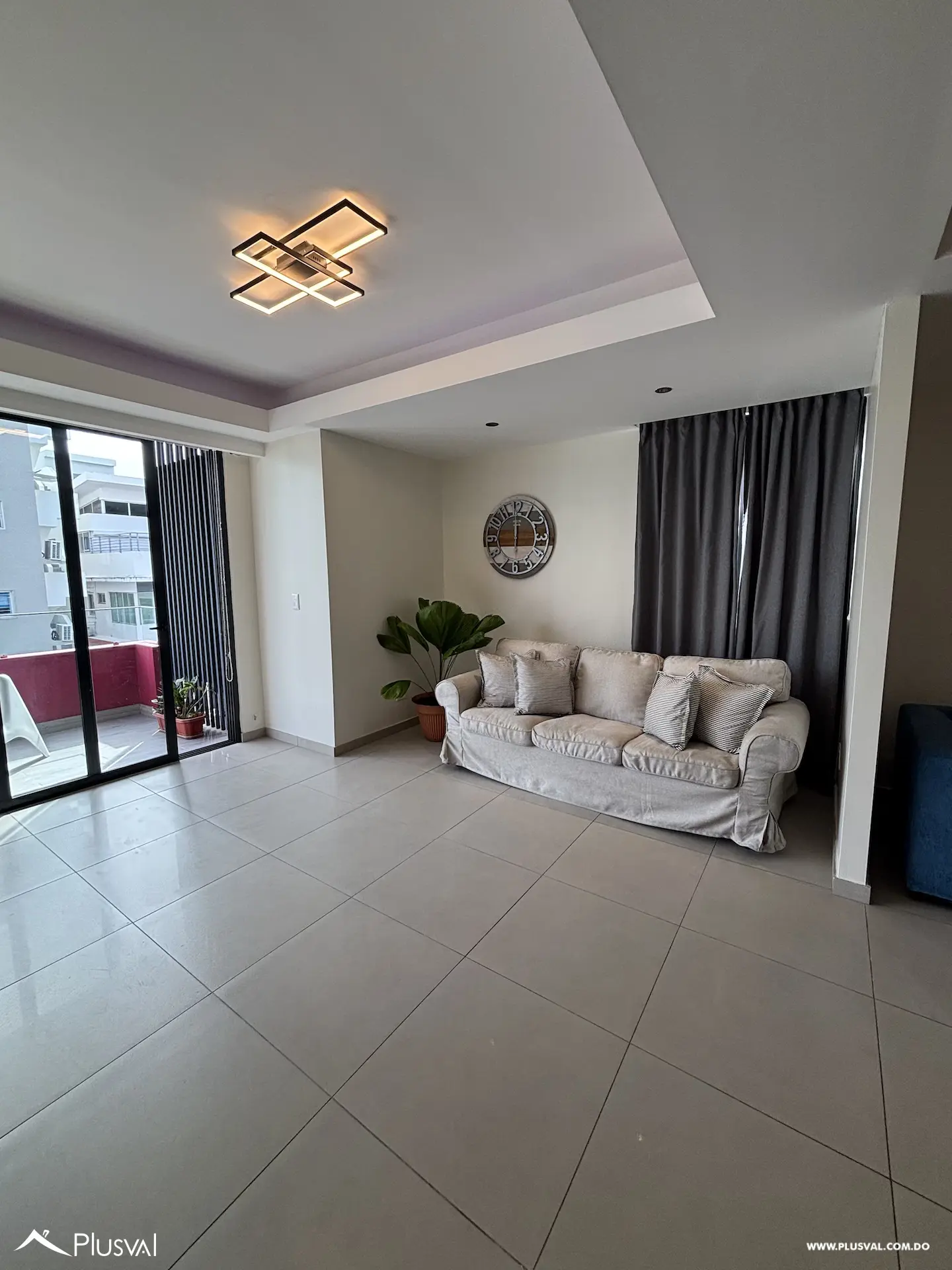 Alquiler Apartamento Moderno Amueblado en Evaristo Morales 512683
