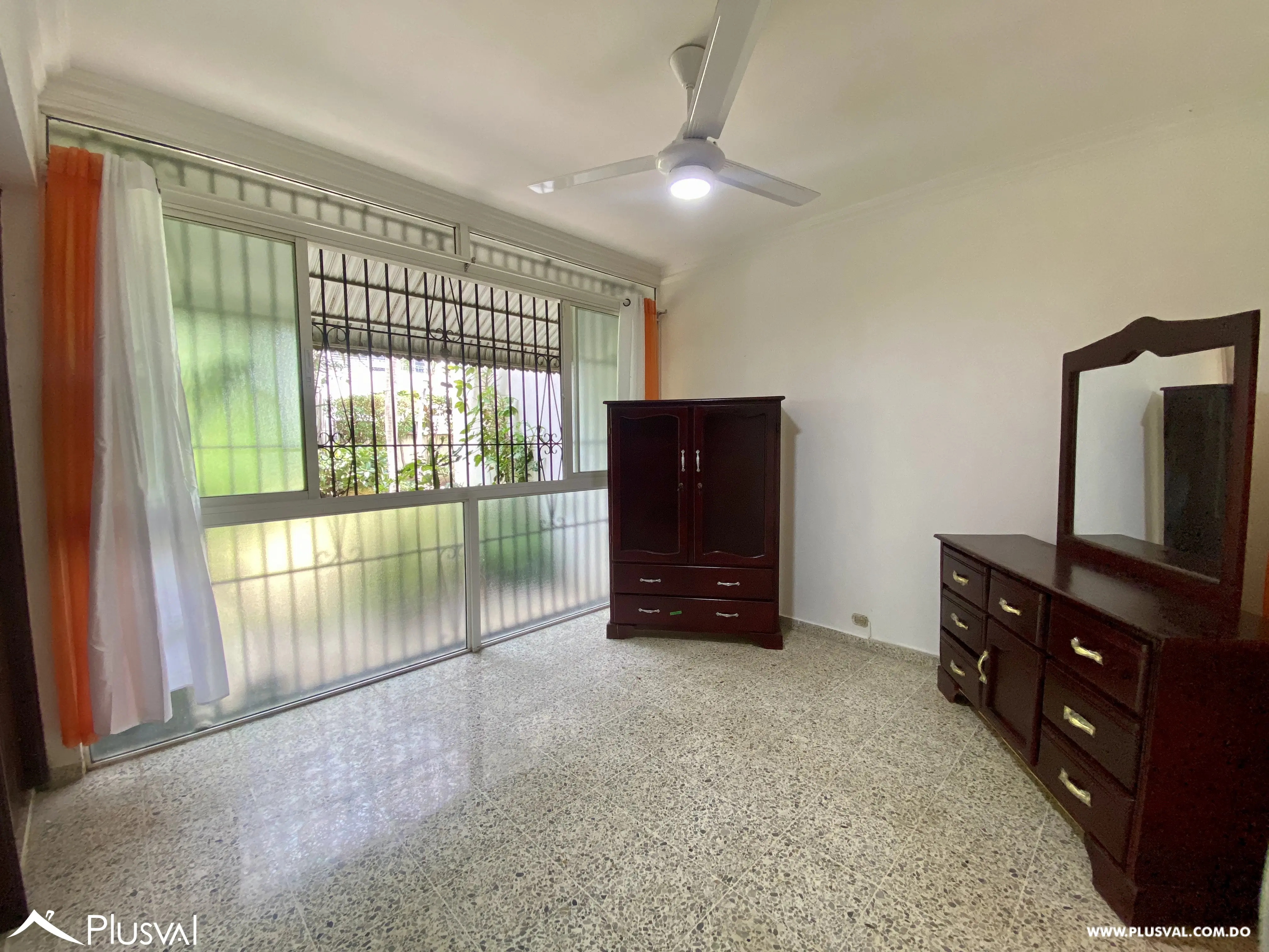 Apartamento amueblado de 3 habitaciones en alquiler en la mejor zona de Gazcue 454789